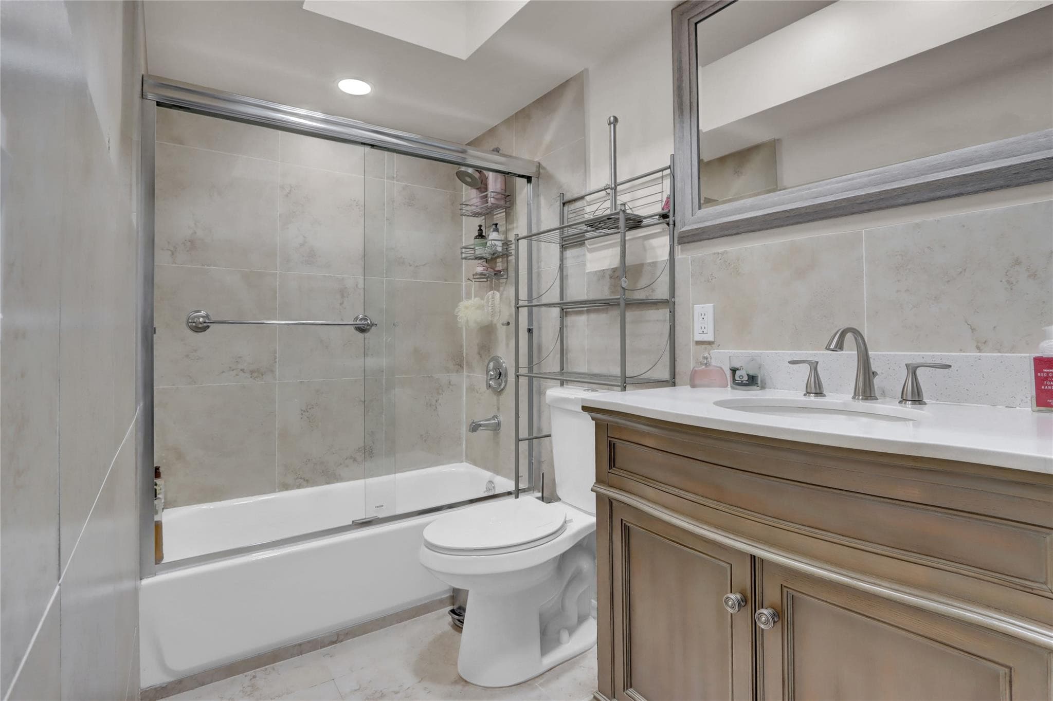 665 Enfield Street B20, Boca Raton, FL 33487 16