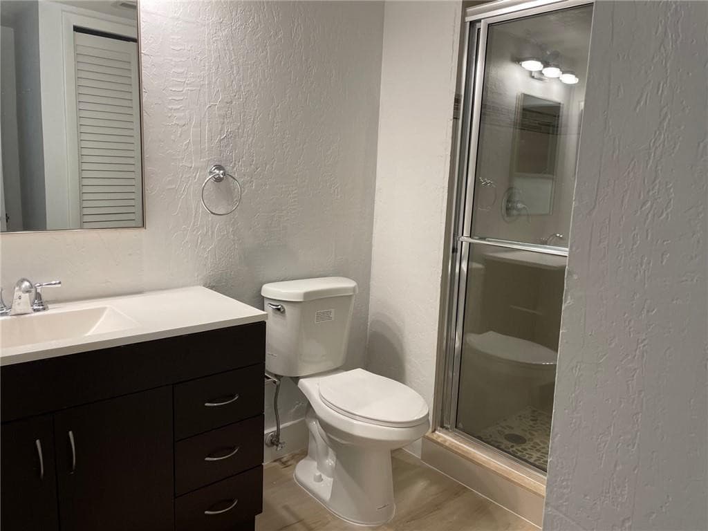 235 LAKEVIEW Drive 102, Weston, FL 33326 11