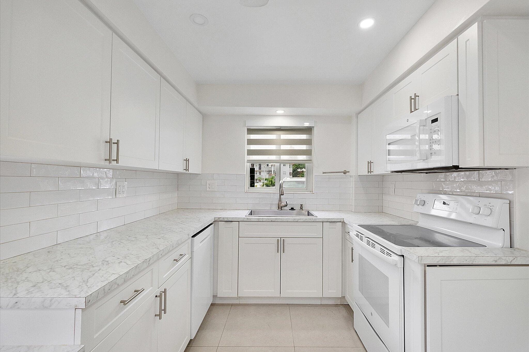 19001 NE 14TH Avenue 145, Miami, FL 33179 8