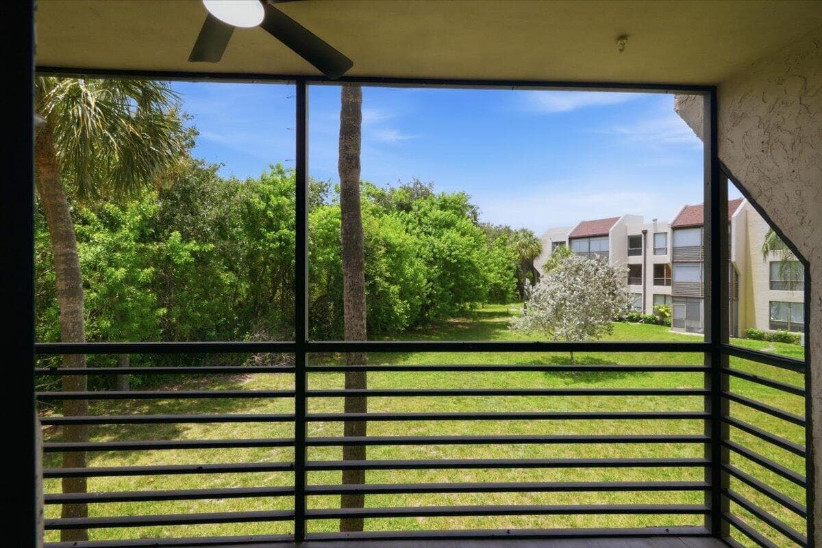 6301 N UNIVERSITY Drive 206, Tamarac, FL 33321 9