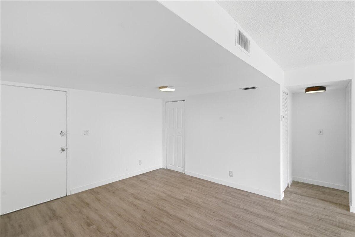6301 N UNIVERSITY Drive 206, Tamarac, FL 33321 12