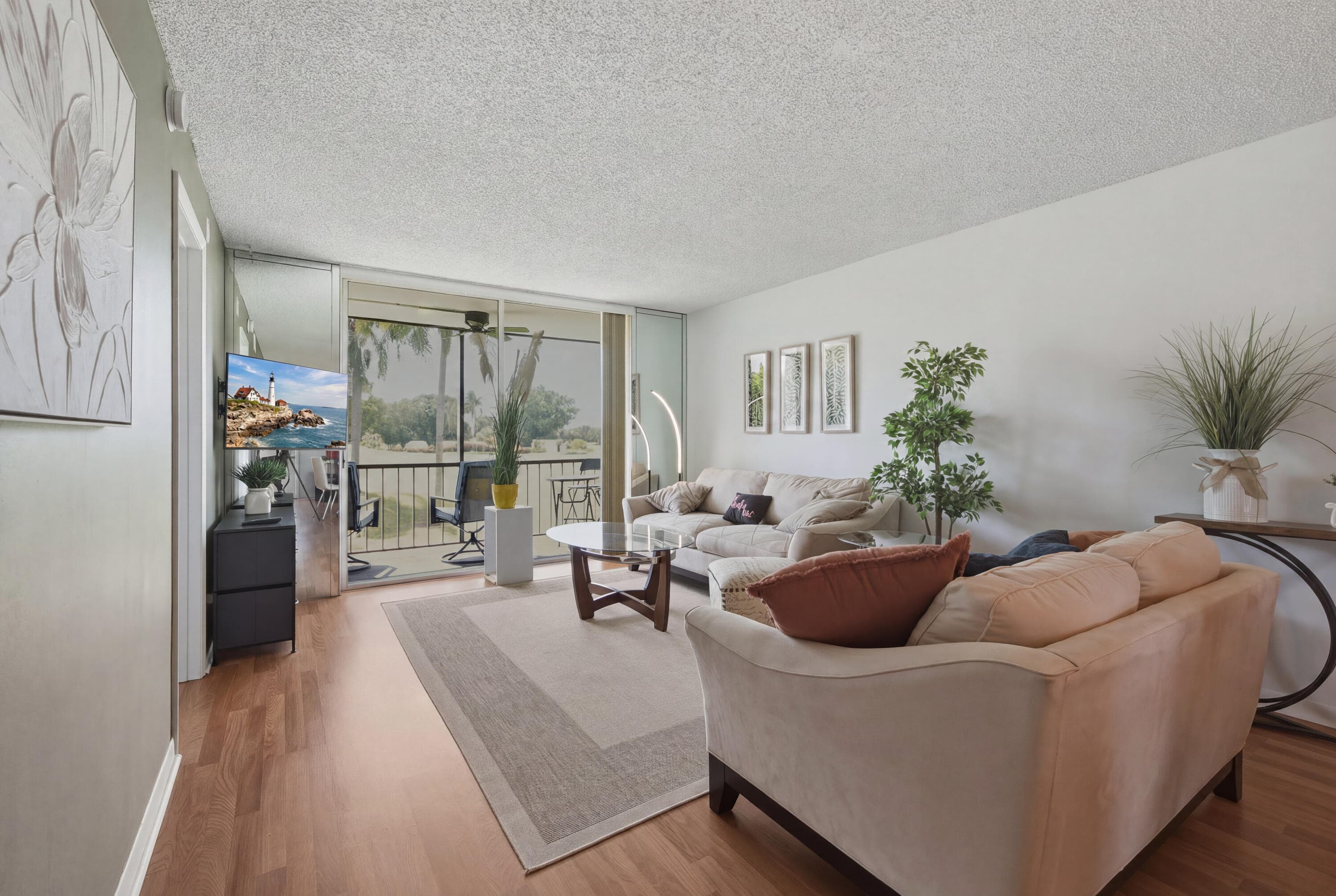 9823 S Hollybrook Lake Drive 206, Pembroke Pines, FL 33025
