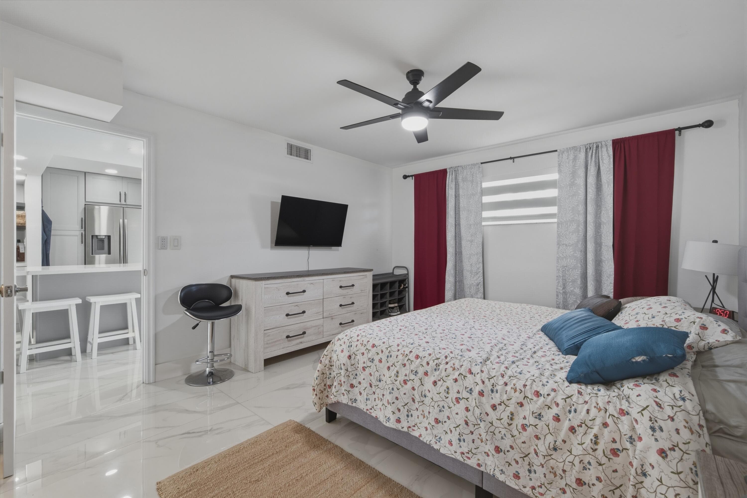 9823 S Hollybrook Lake Drive 206, Pembroke Pines, FL 33025 23