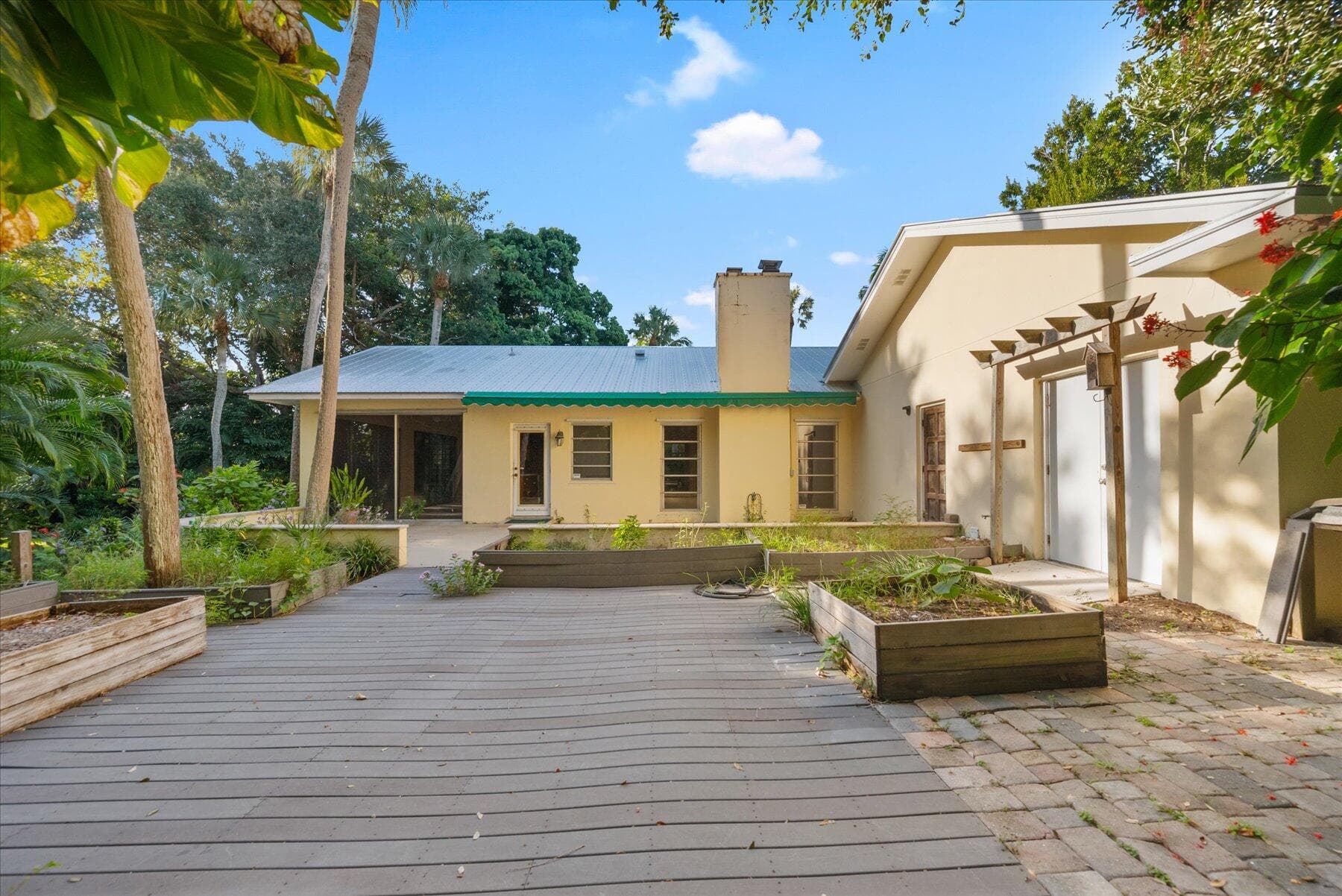 24 N Via Lucindia, Sewalls Point, FL 34996 44