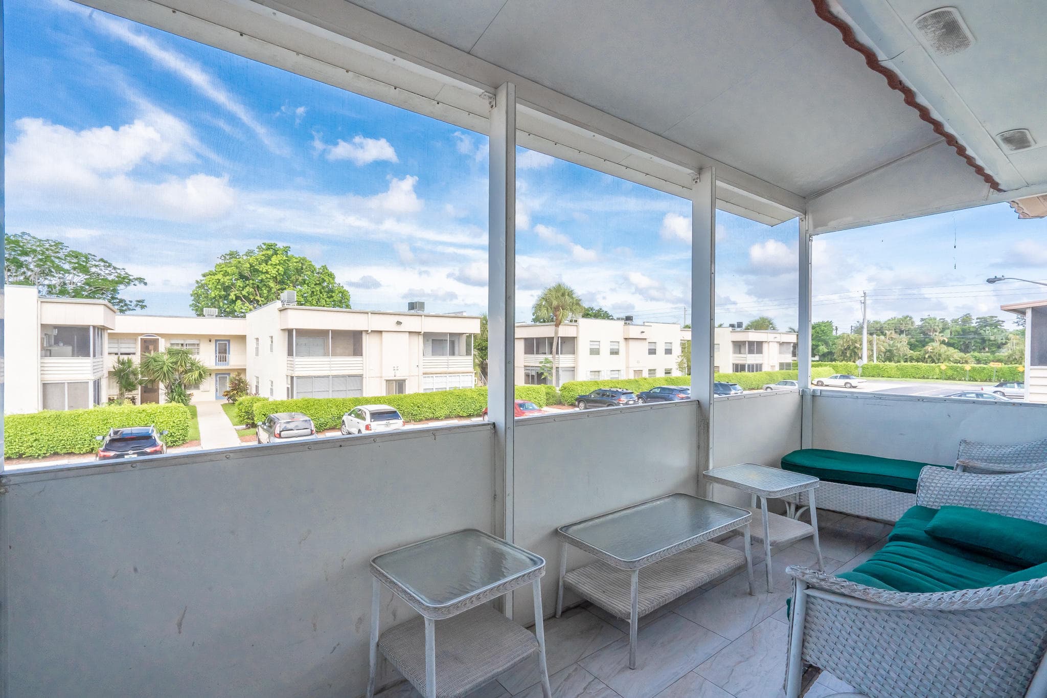 467 Saxony J, FL 23