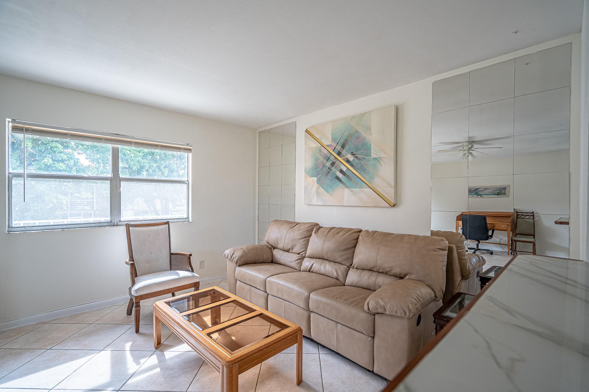 467 Saxony J, FL 6
