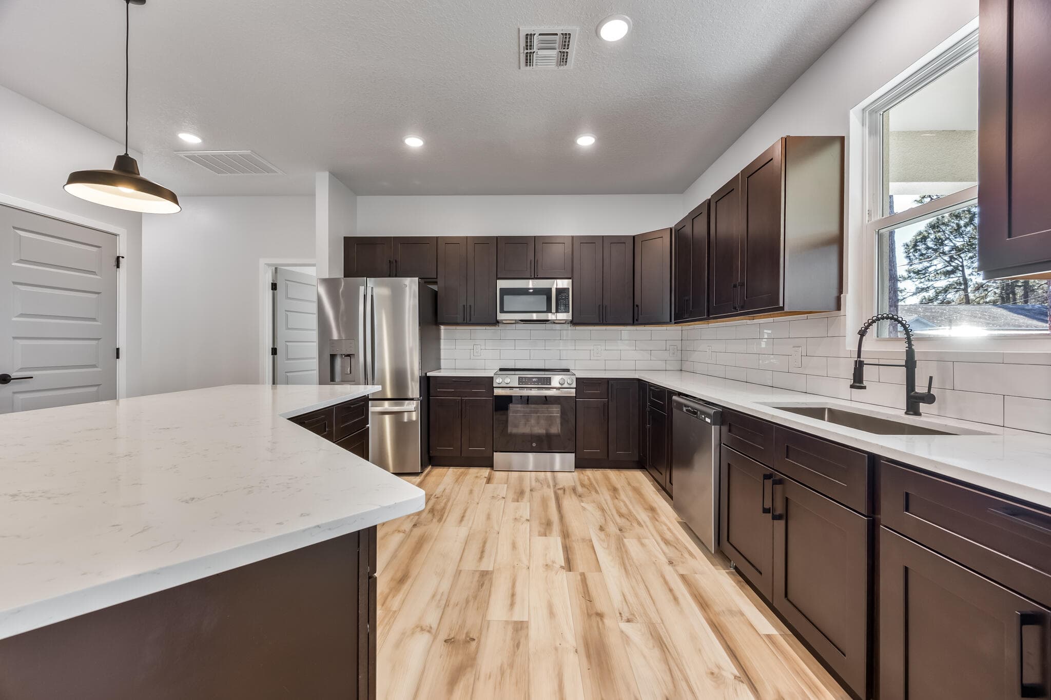 1254 HEITZMAN Avenue SW, Palm Bay, FL 32908 4