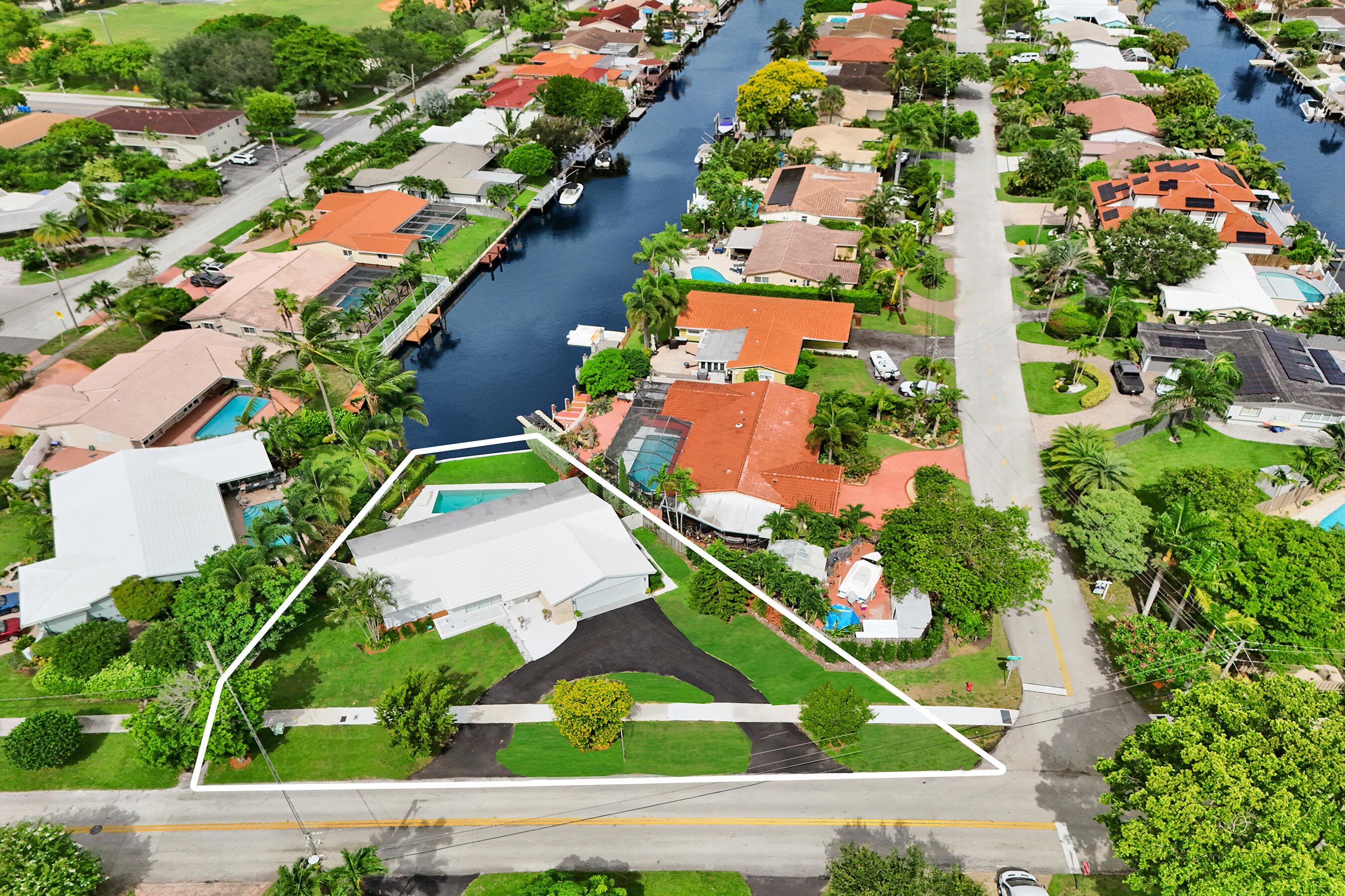 5311 NE 15TH Avenue, Fort Lauderdale, FL 33334 3