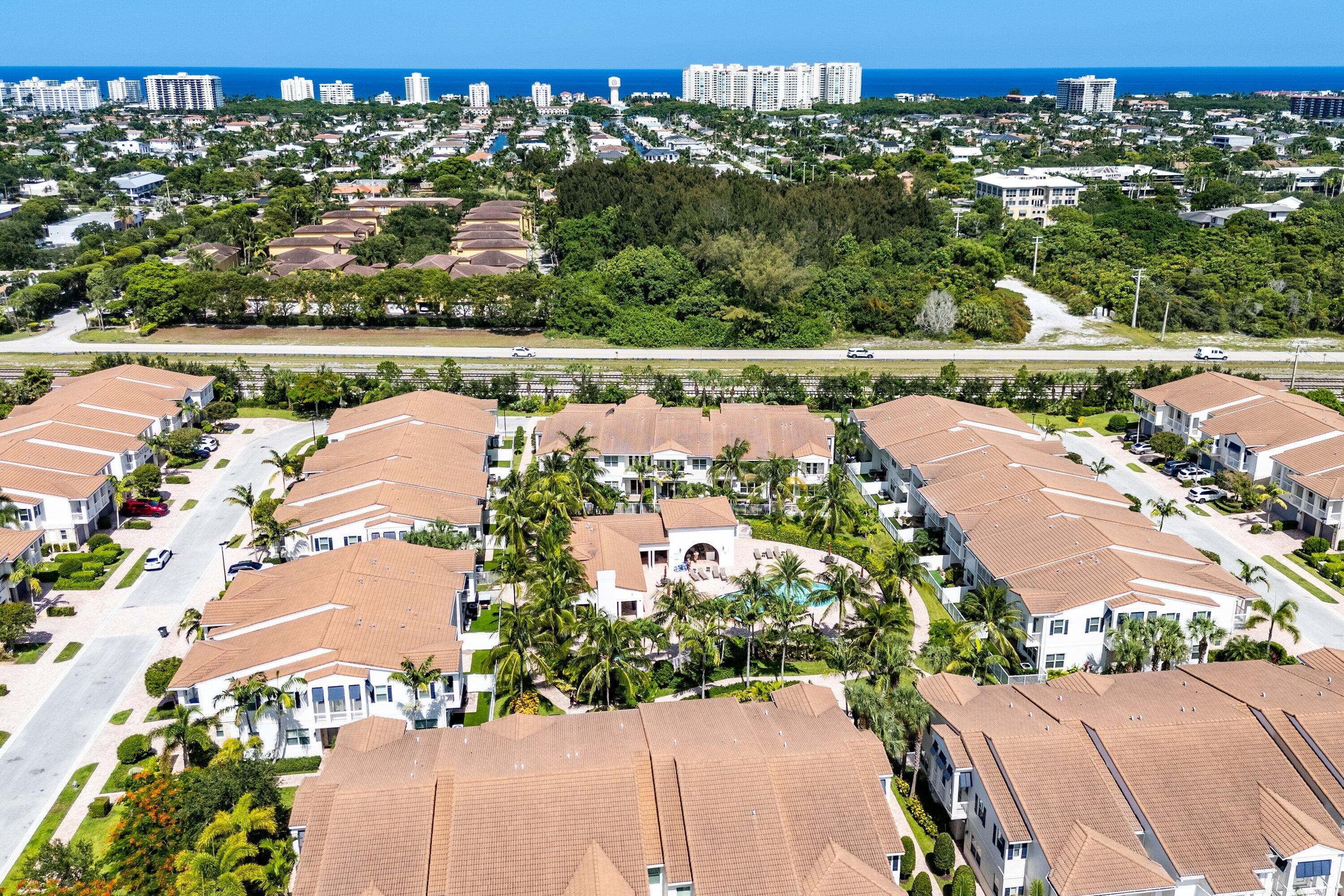 100 NW 69th Circle 52, Boca Raton, FL 33487 40