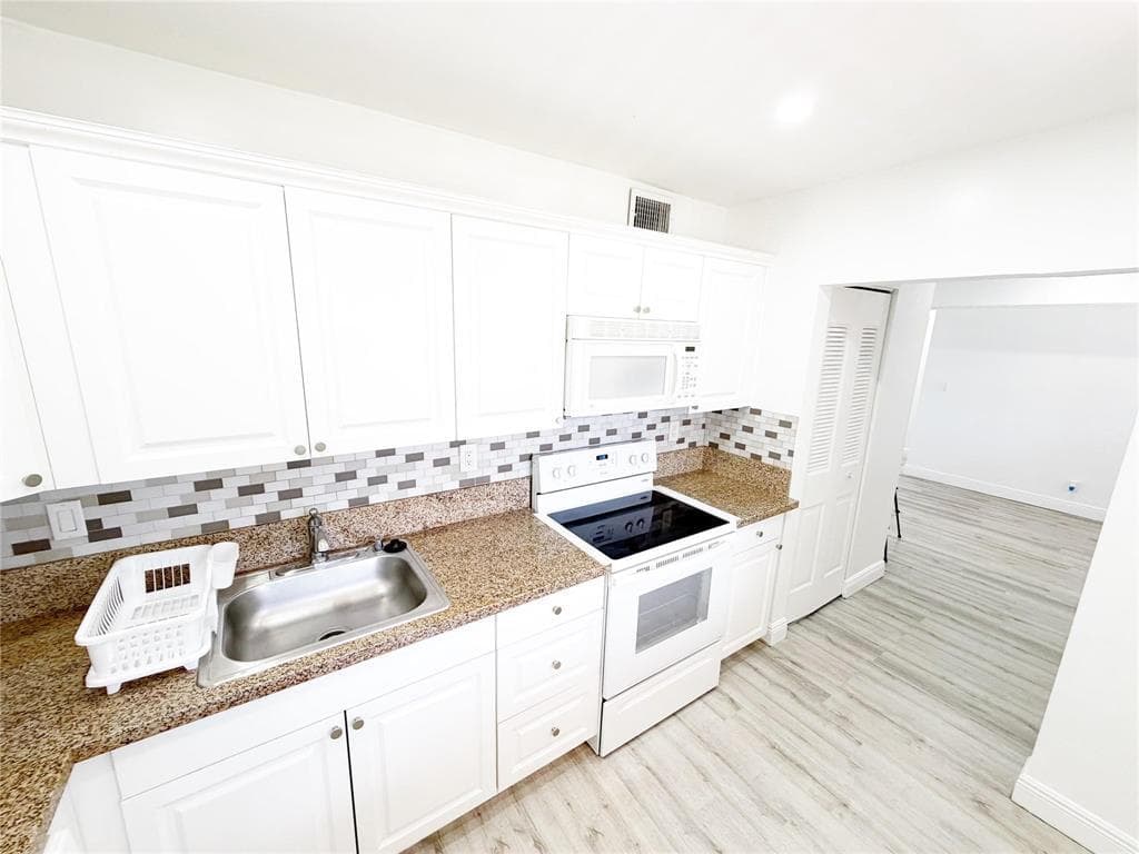 2710 Riverside Drive 201-A, Coral Springs, FL 33065 6
