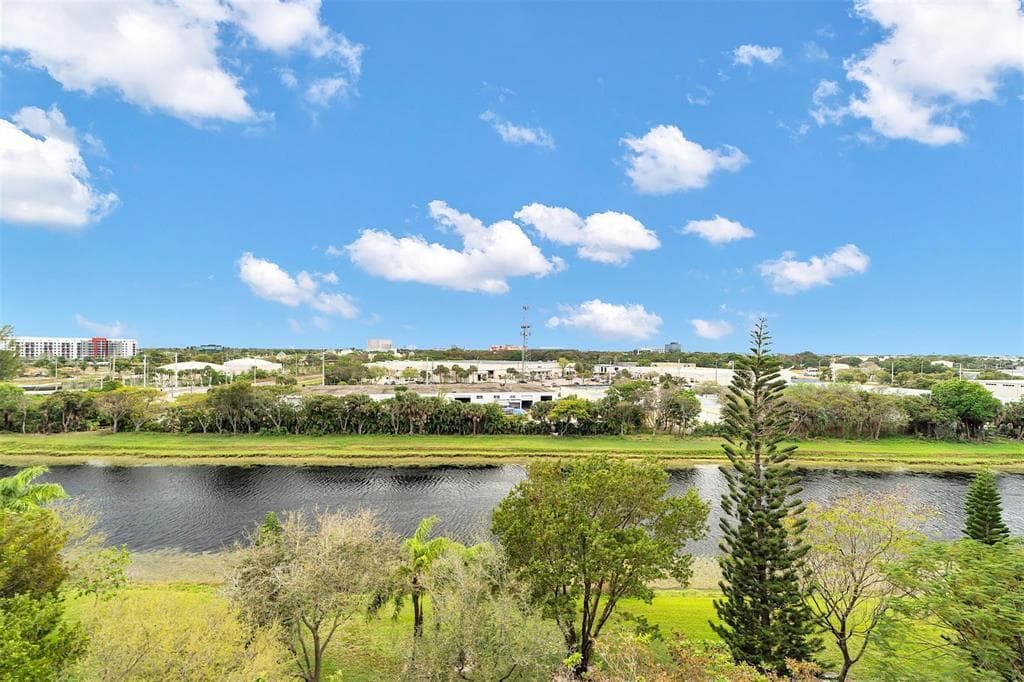 2202 S CYPRESS BEND Drive 801, Pompano Beach, FL 33069 23