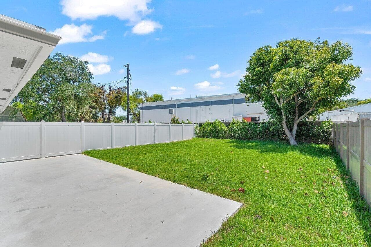 4498 NW 2ND Avenue 4500, Boca Raton, FL 33431 10