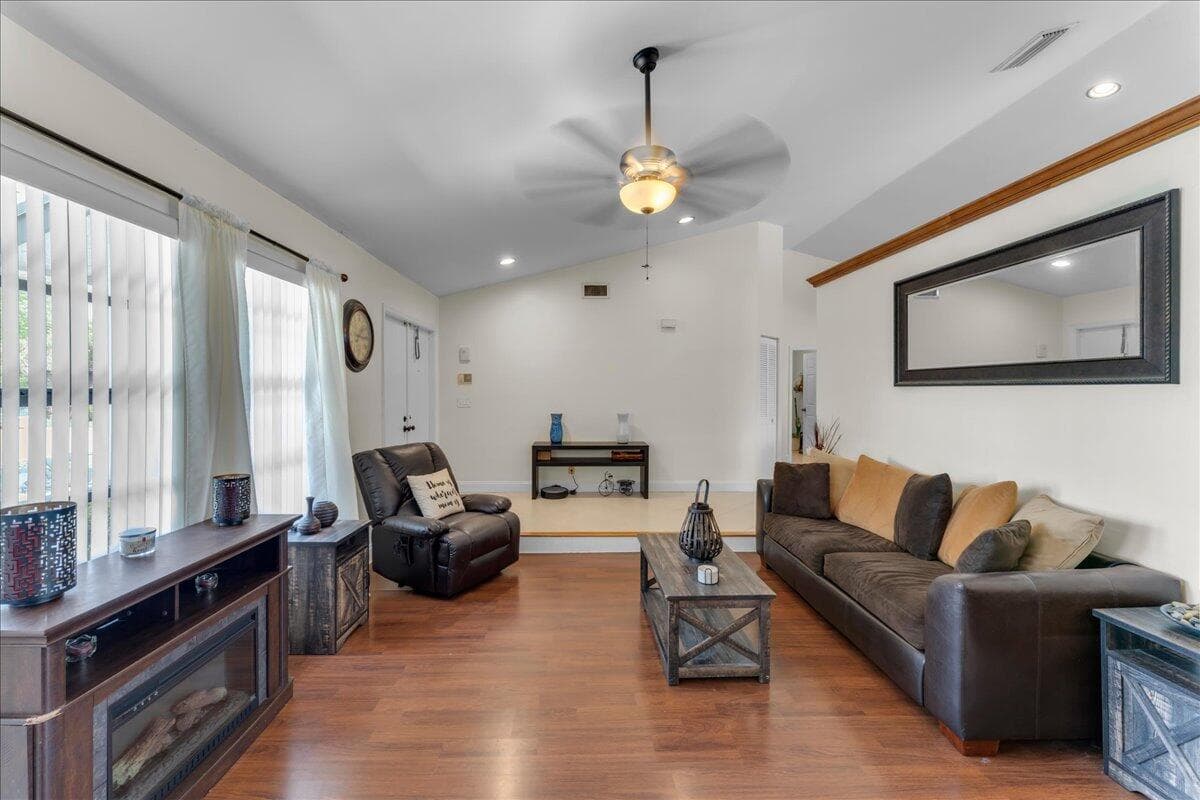 5345 NW 58th Terrace, Coral Springs, FL 33067 7