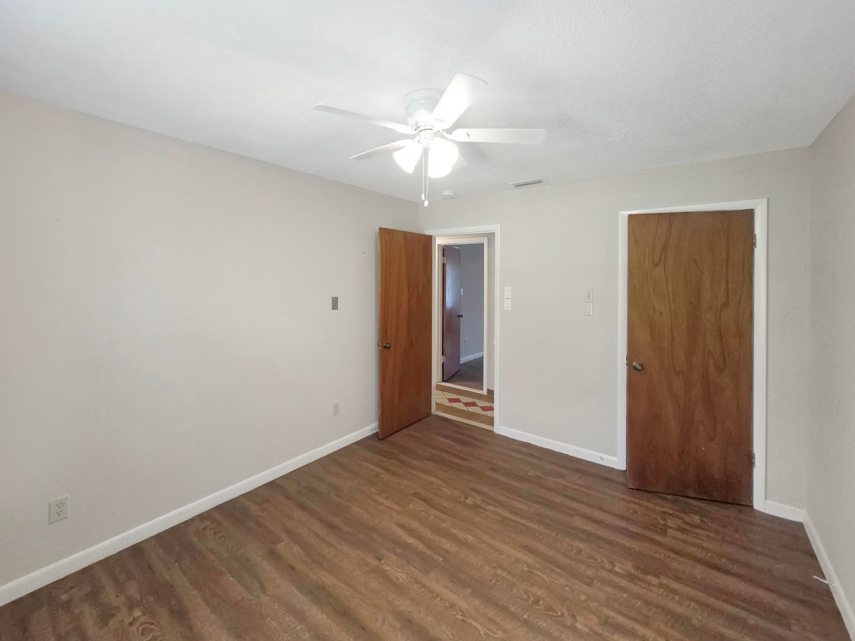 801 W WEATHERBEE Road, Fort Pierce, FL 34982 17