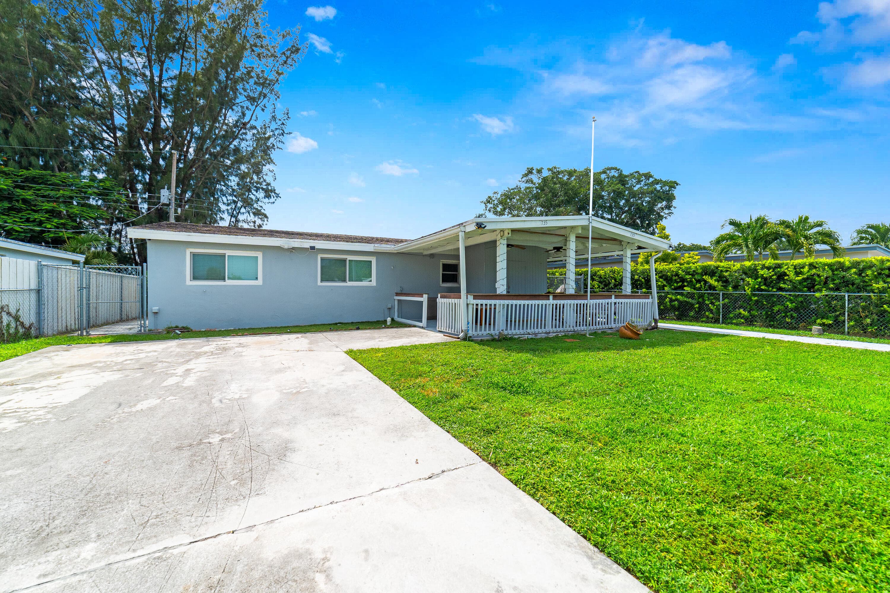 735 Hibiscus Drive, Royal Palm Beach, FL 33411 29