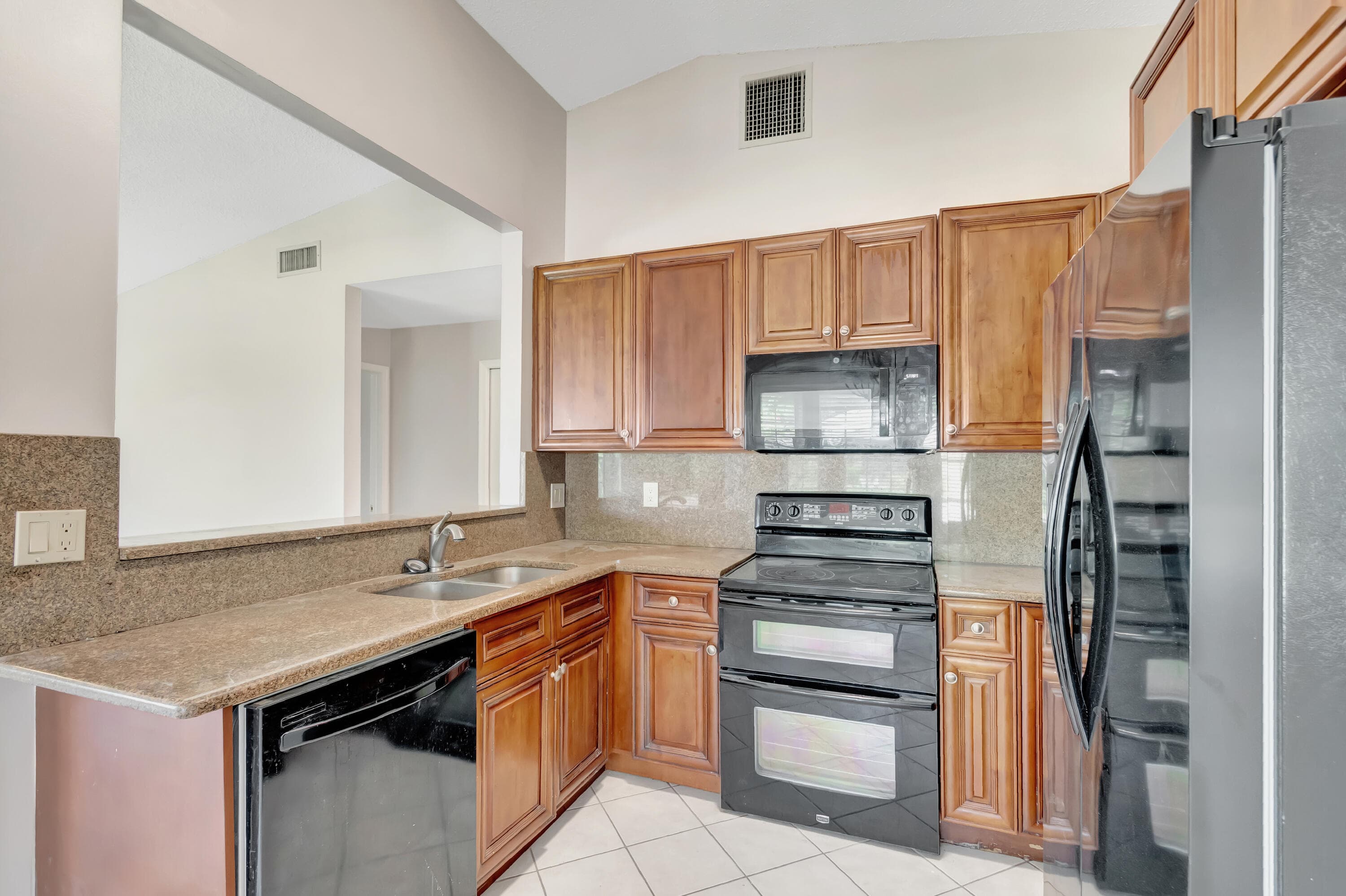 5048 BRIAN Boulevard, Boynton Beach, FL 33472 8