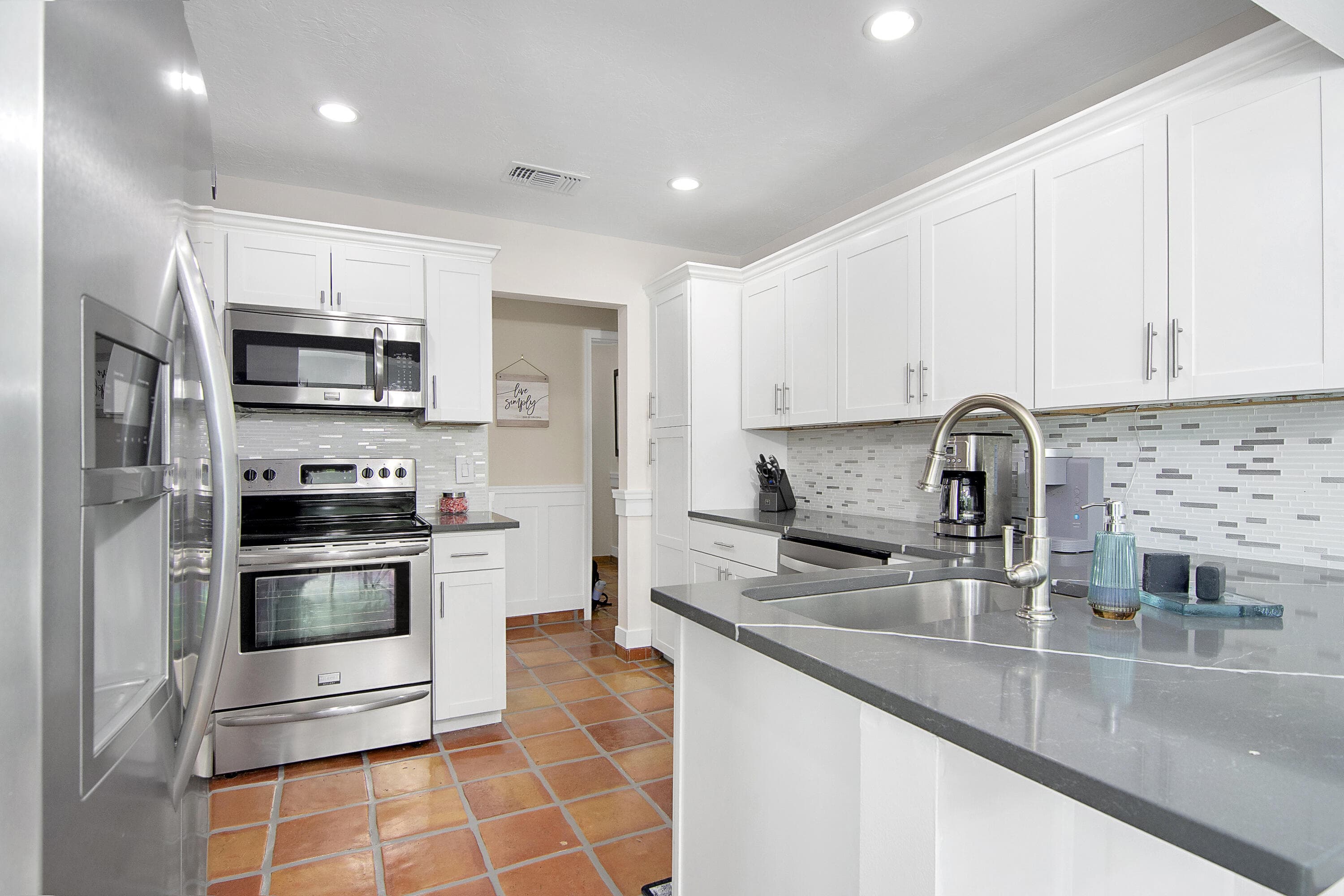 19 Pinehill Trail E, Tequesta, FL 33469 12