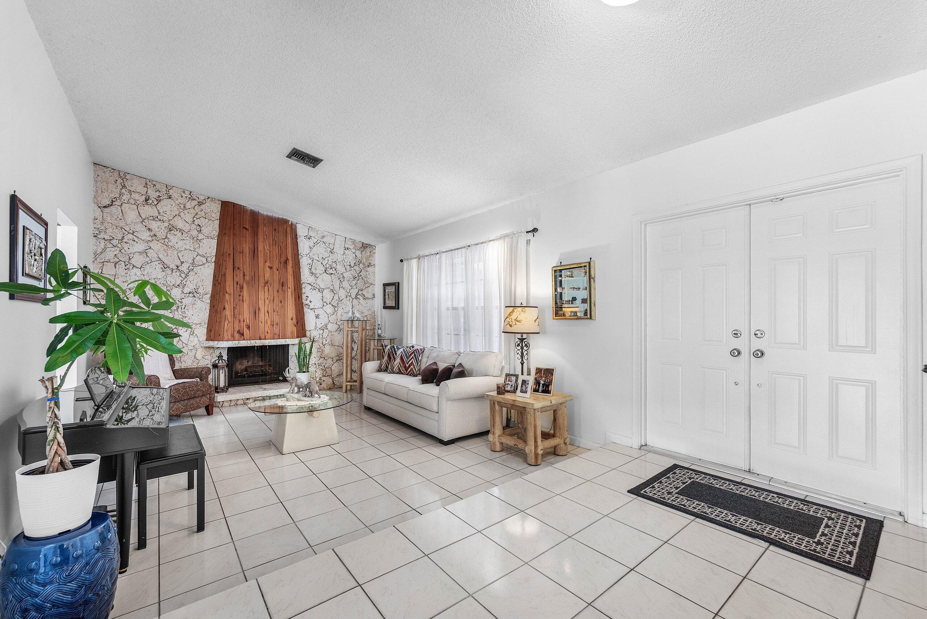 1217 NW 111TH Way, Coral Springs, FL 33071 4