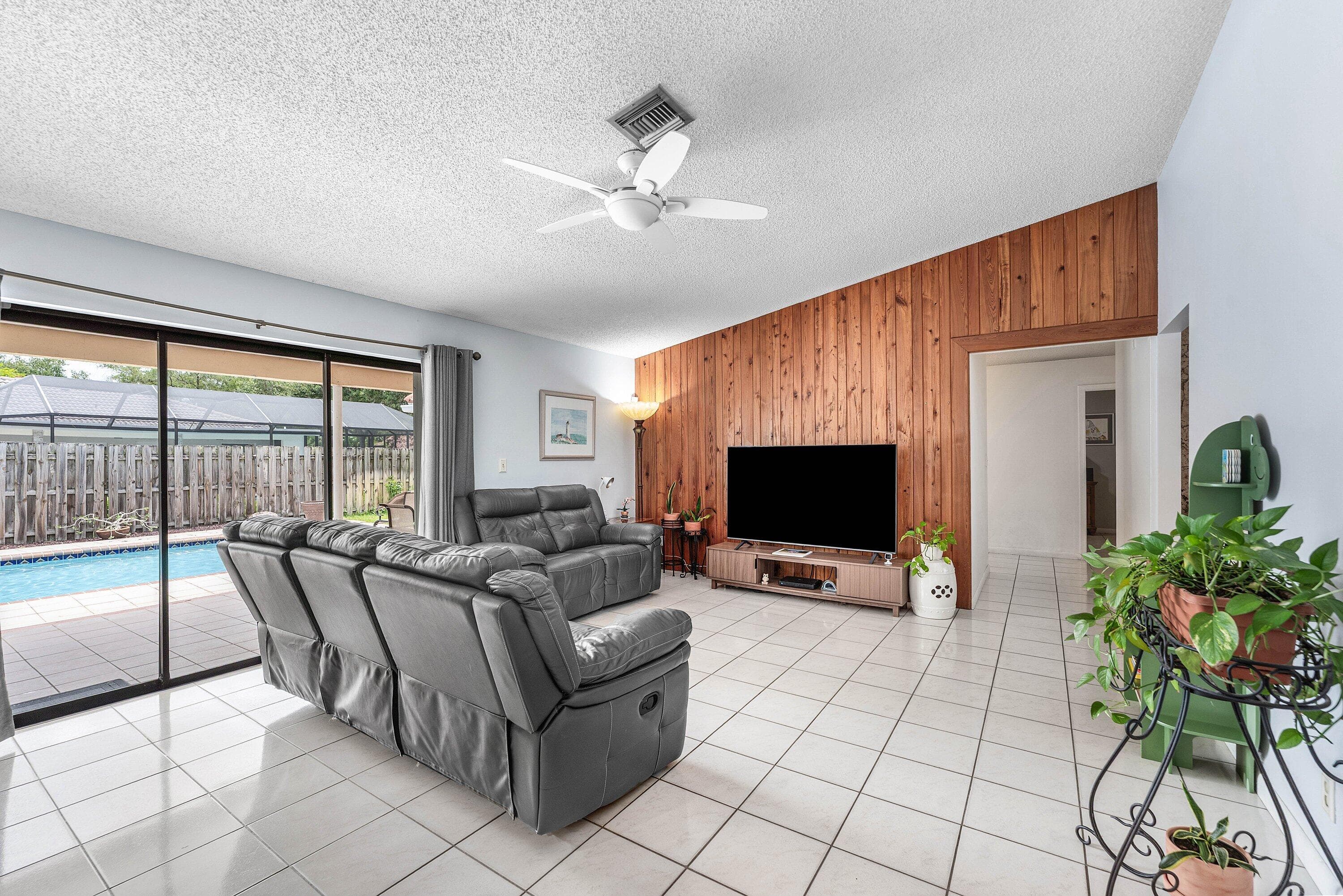 1217 NW 111TH Way, Coral Springs, FL 33071 11