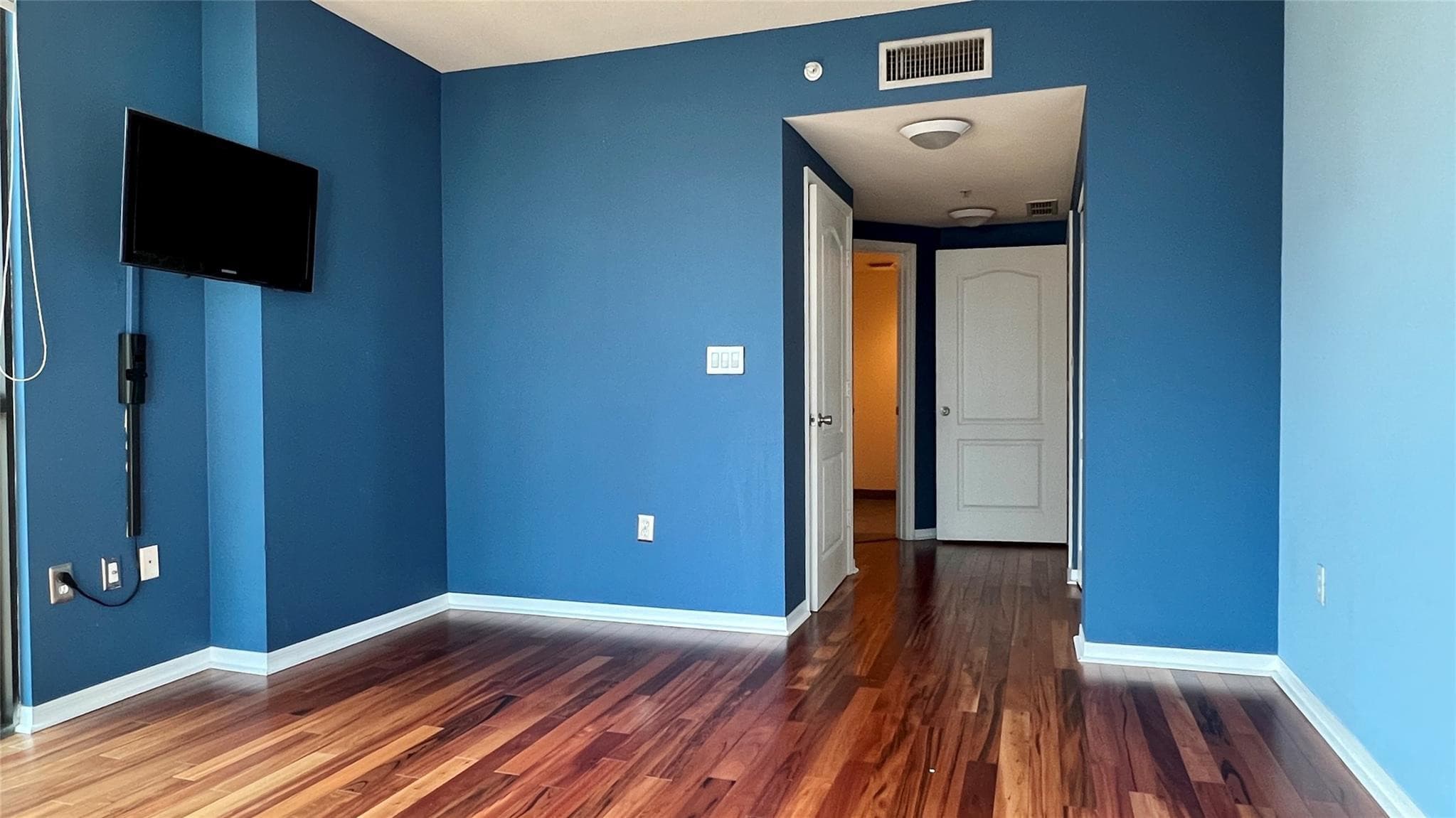 100 N Federal Highway 1136, Fort Lauderdale, FL 33301 8