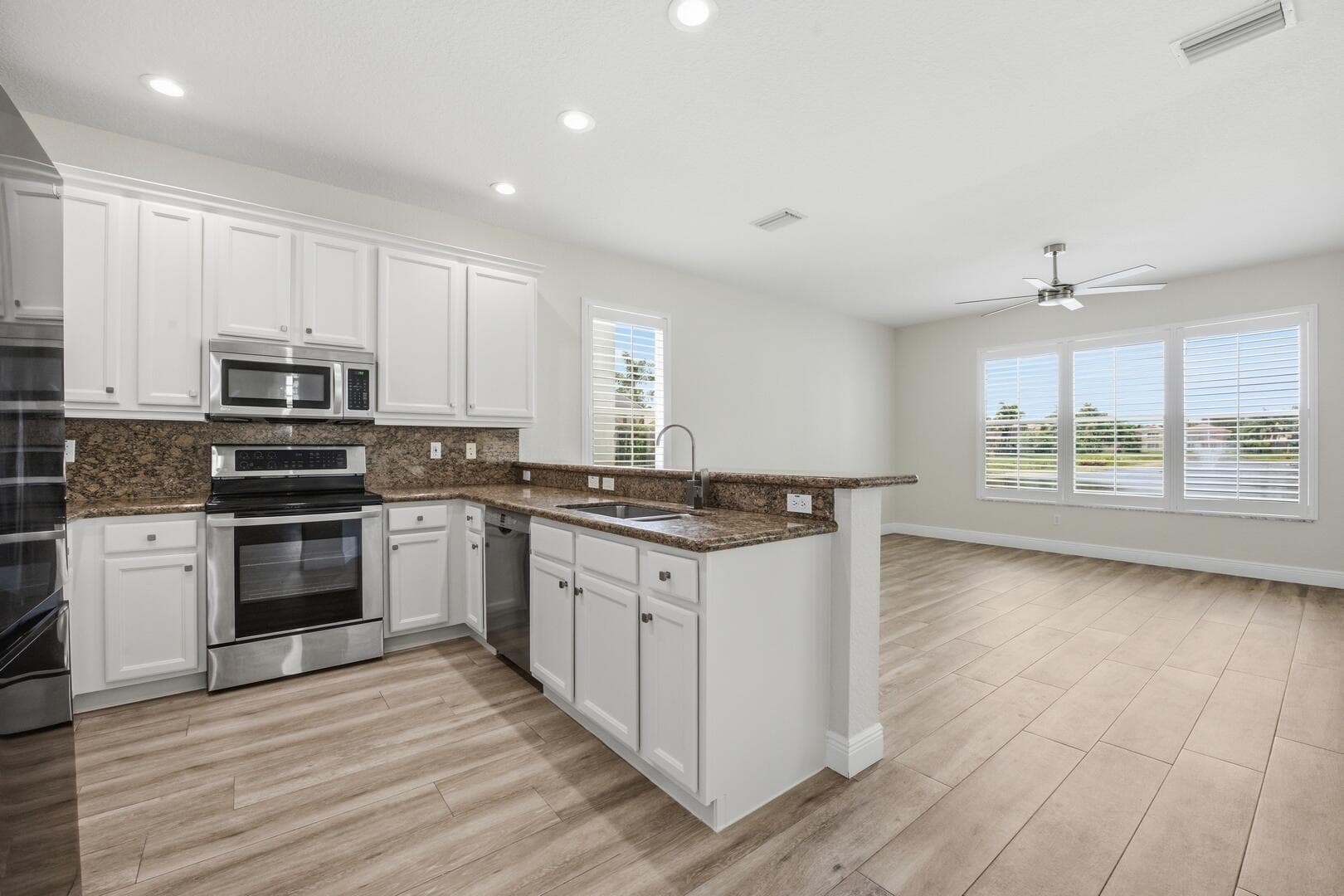 8895 Chestnut Ridge Way, Boynton Beach, FL 33473 11