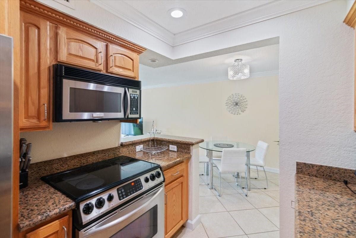 1515 E BROWARD Boulevard 403, Fort Lauderdale, FL 33301 3