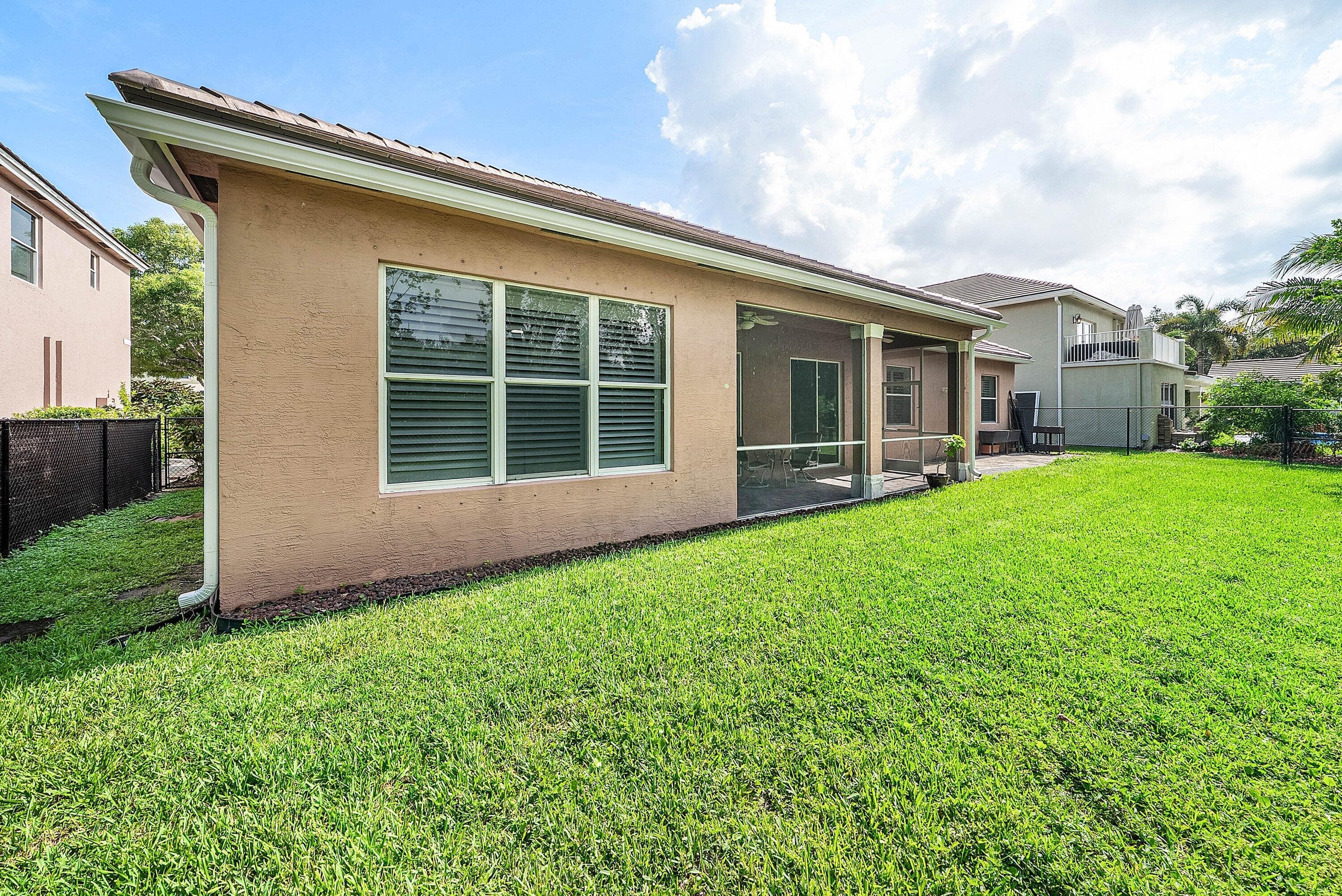 9058 SEDGEWOOD Drive, Lake Worth, FL 33467 34