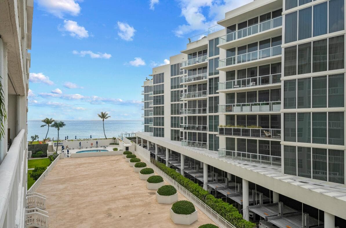 3570 S OCEAN Boulevard 509, South Palm Beach, FL 33480 24