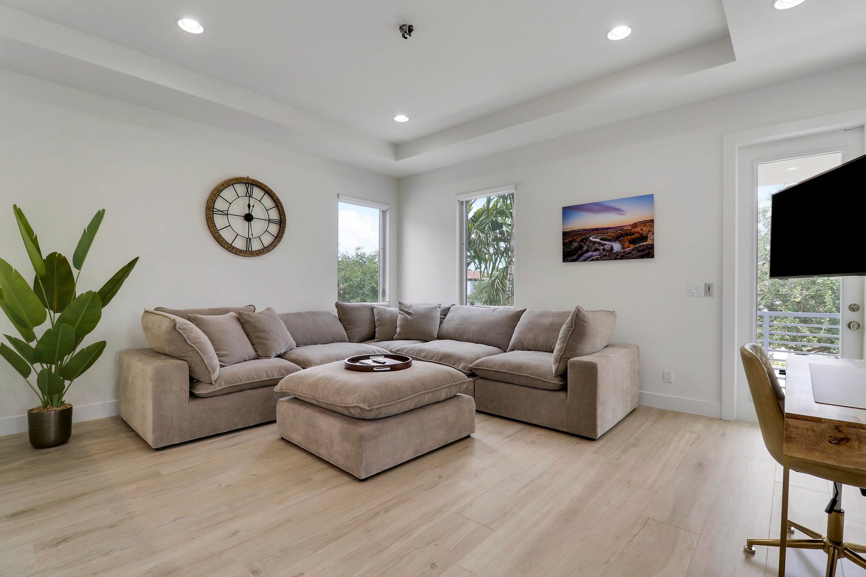 5029 GRANDIFLORA Road, Palm Beach Gardens, FL 33418 10