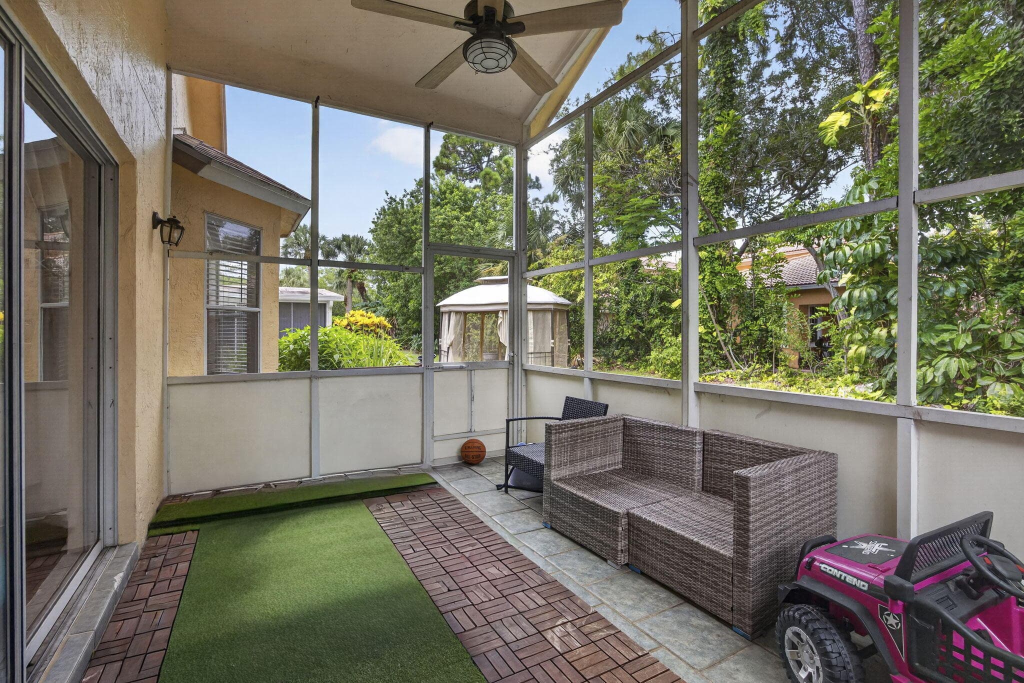 120 Paddock Lane, Greenacres, FL 33413 37