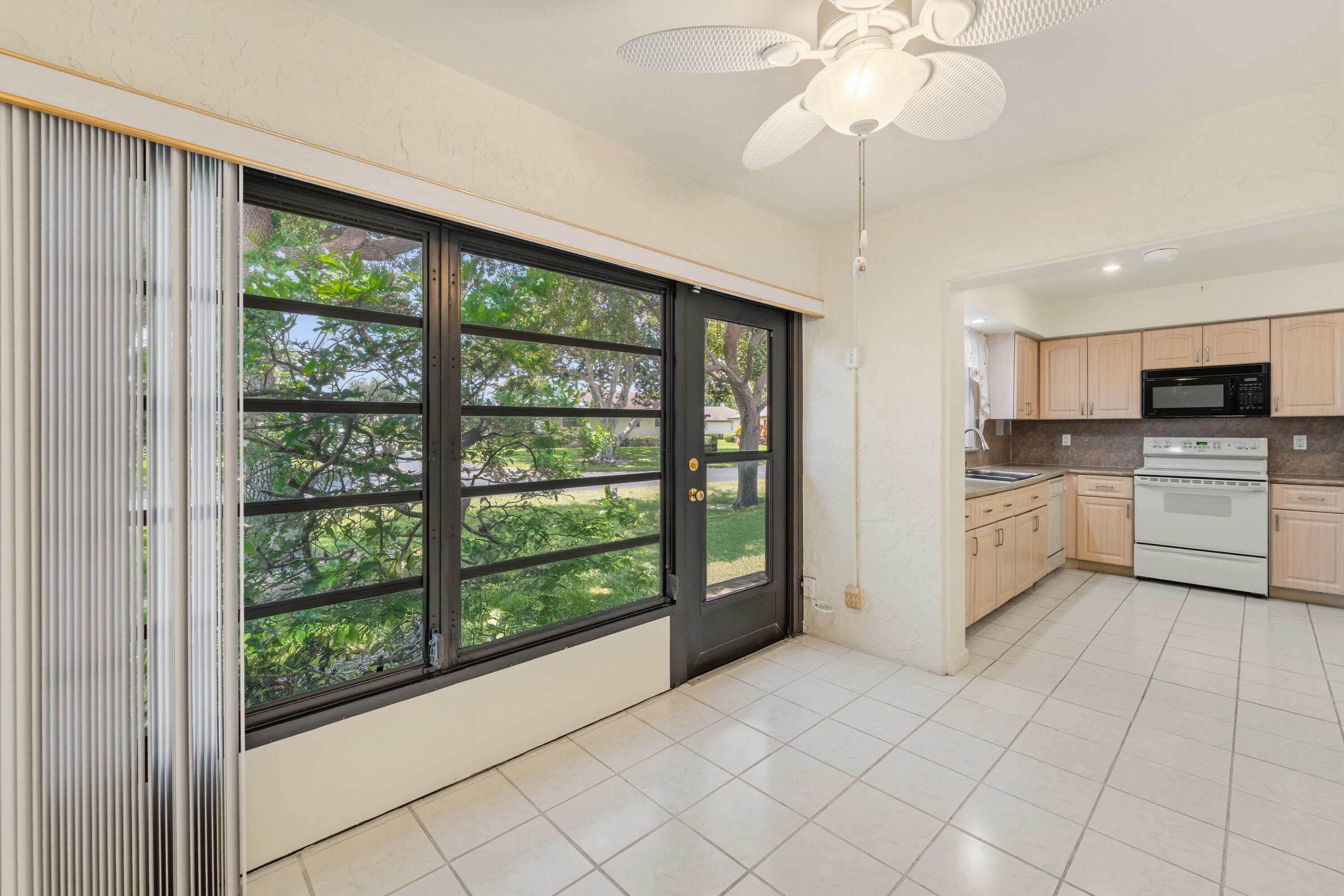4675 ROBINWOOD Circle A, Boynton Beach, FL 33436 10
