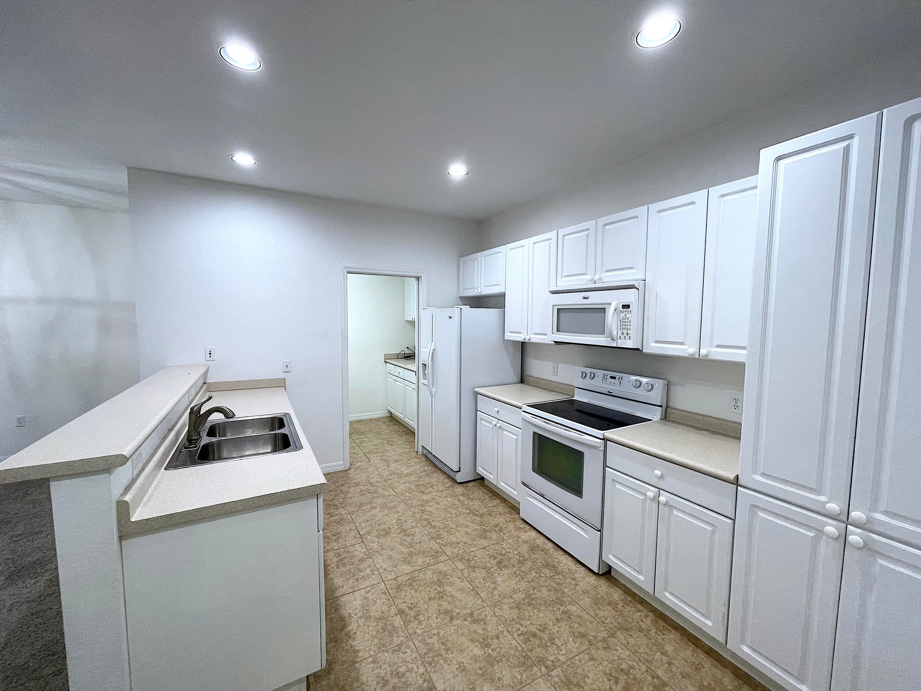 1771 Lakefront Boulevard, Fort Pierce, FL 34982 6