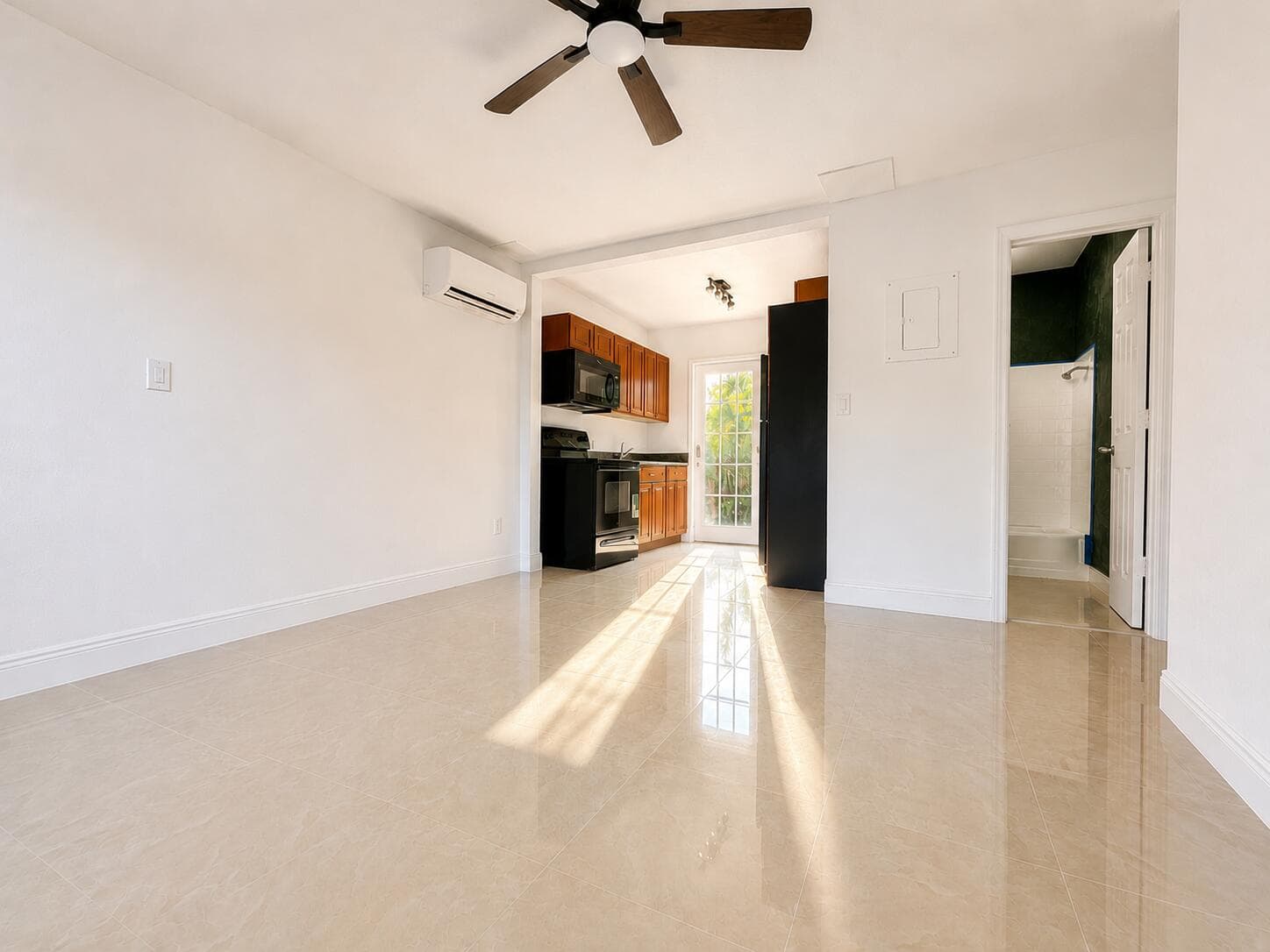 5264 NE 20TH Avenue, Pompano Beach, FL 33064 4