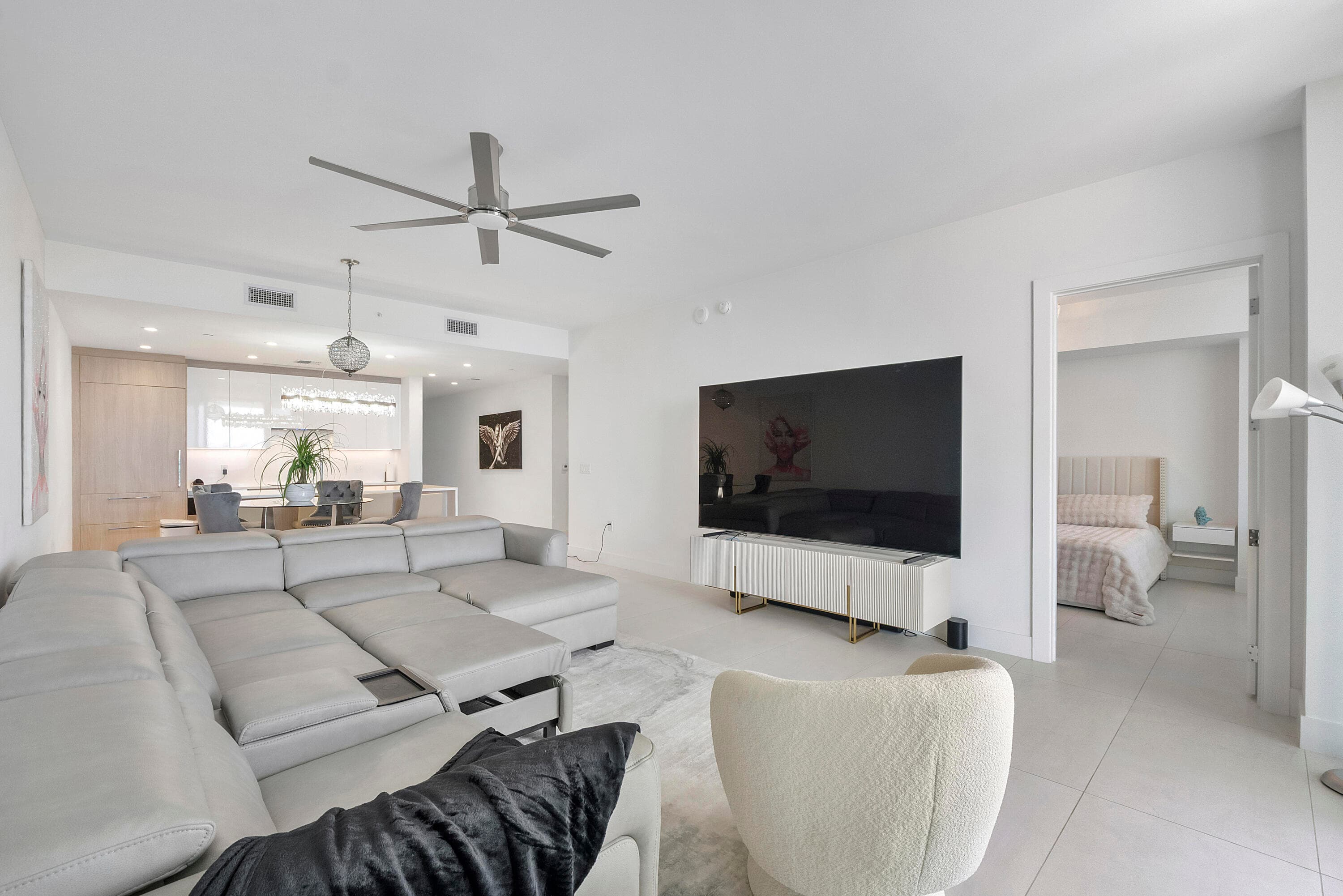 153 N Seabreeze Boulevard N 1803, Fort Lauderdale, FL 33304 85