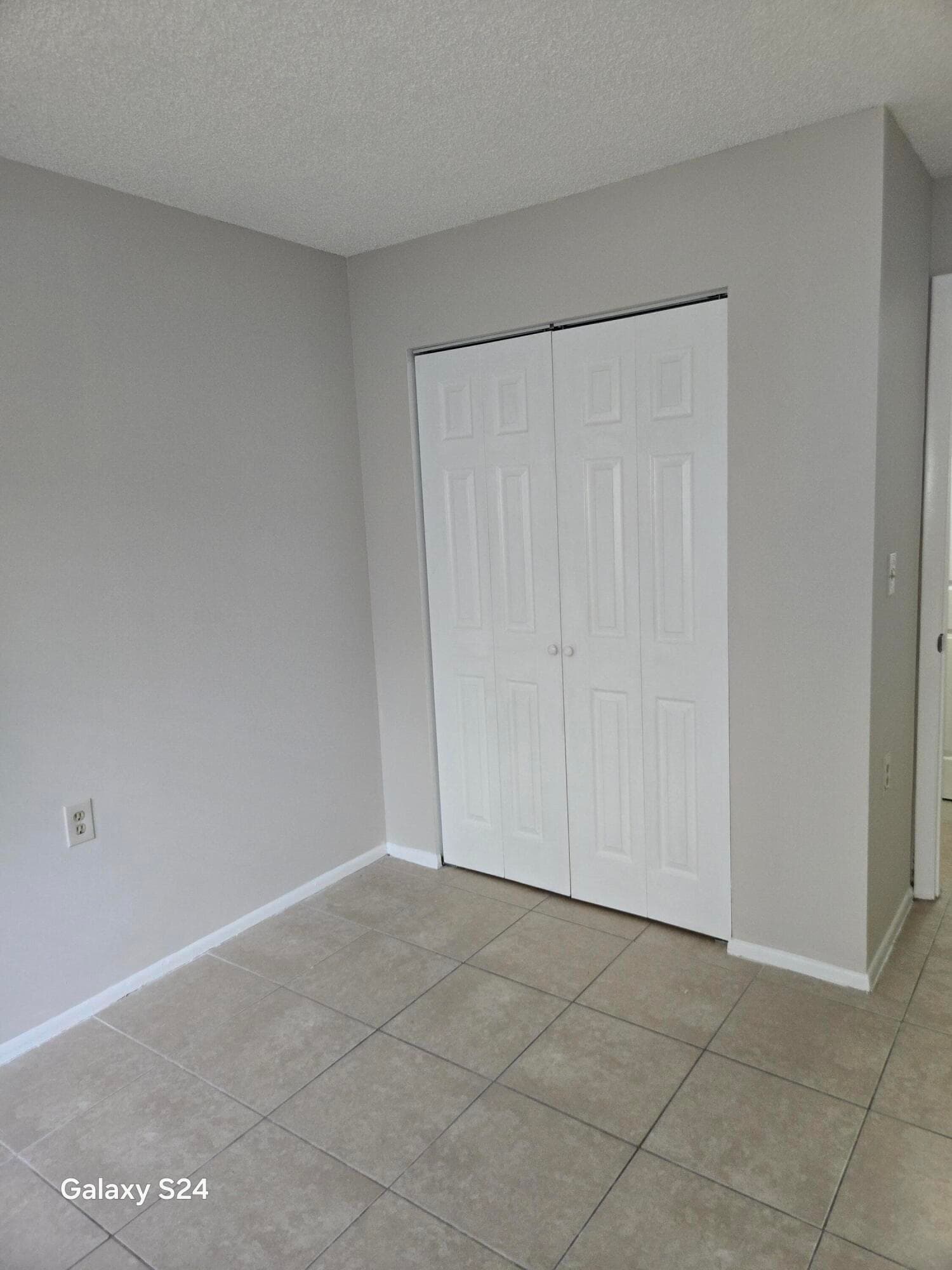 1141 LAKE VICTORIA Drive H, West Palm Beach, FL 33411 12