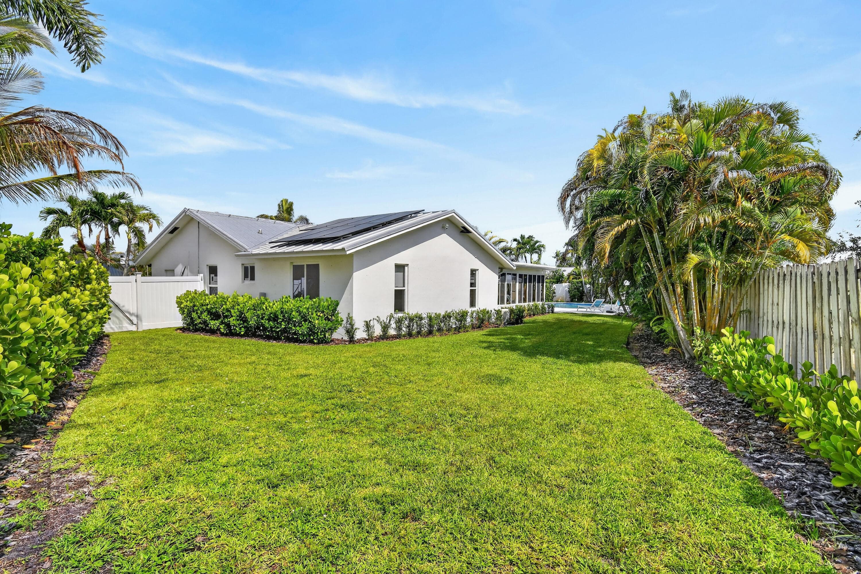 46 DOGWOOD Ridge, Tequesta, FL 33469 35