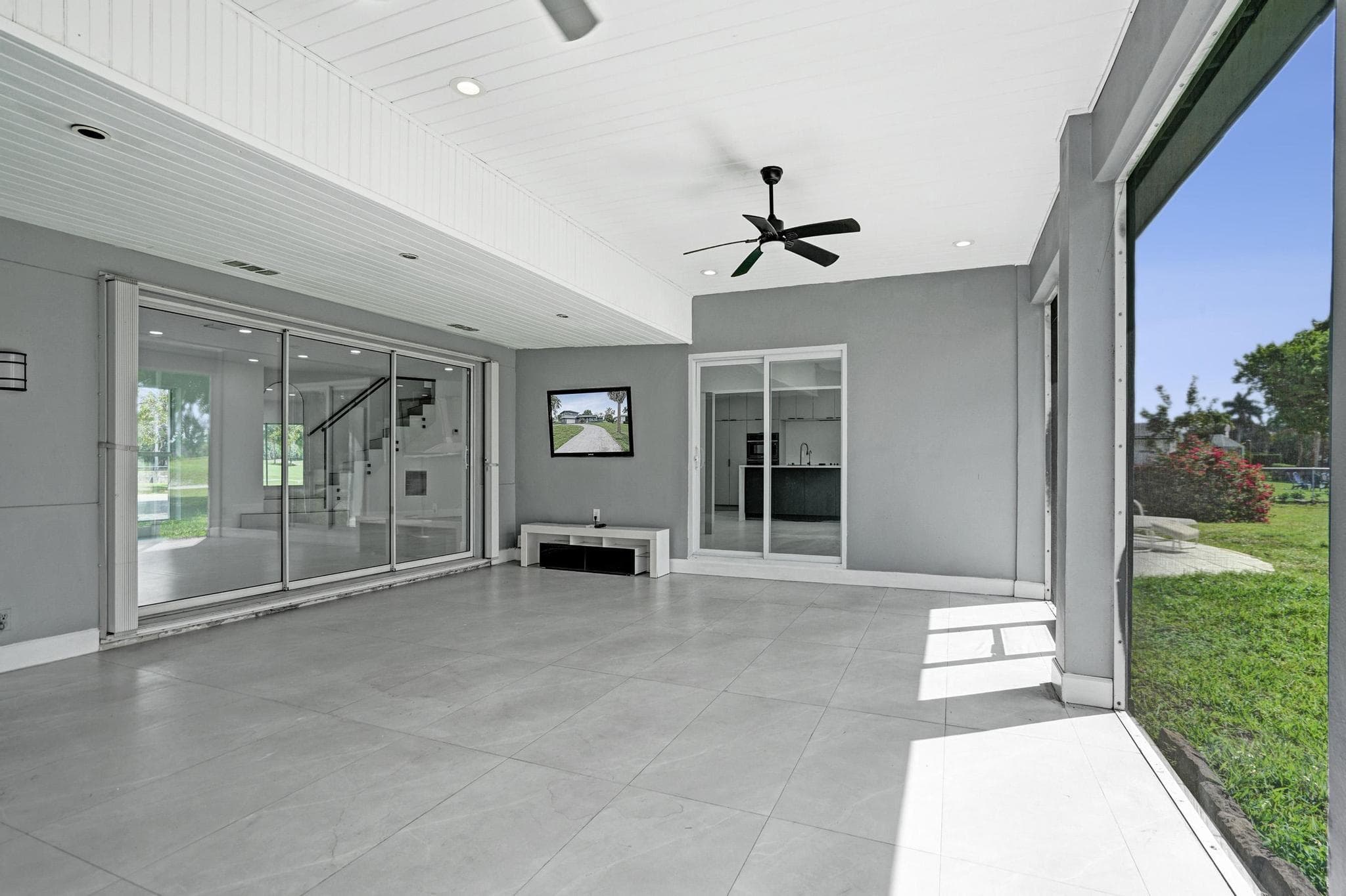6700 E TROPICAL Way 1, Plantation, FL 33317 24
