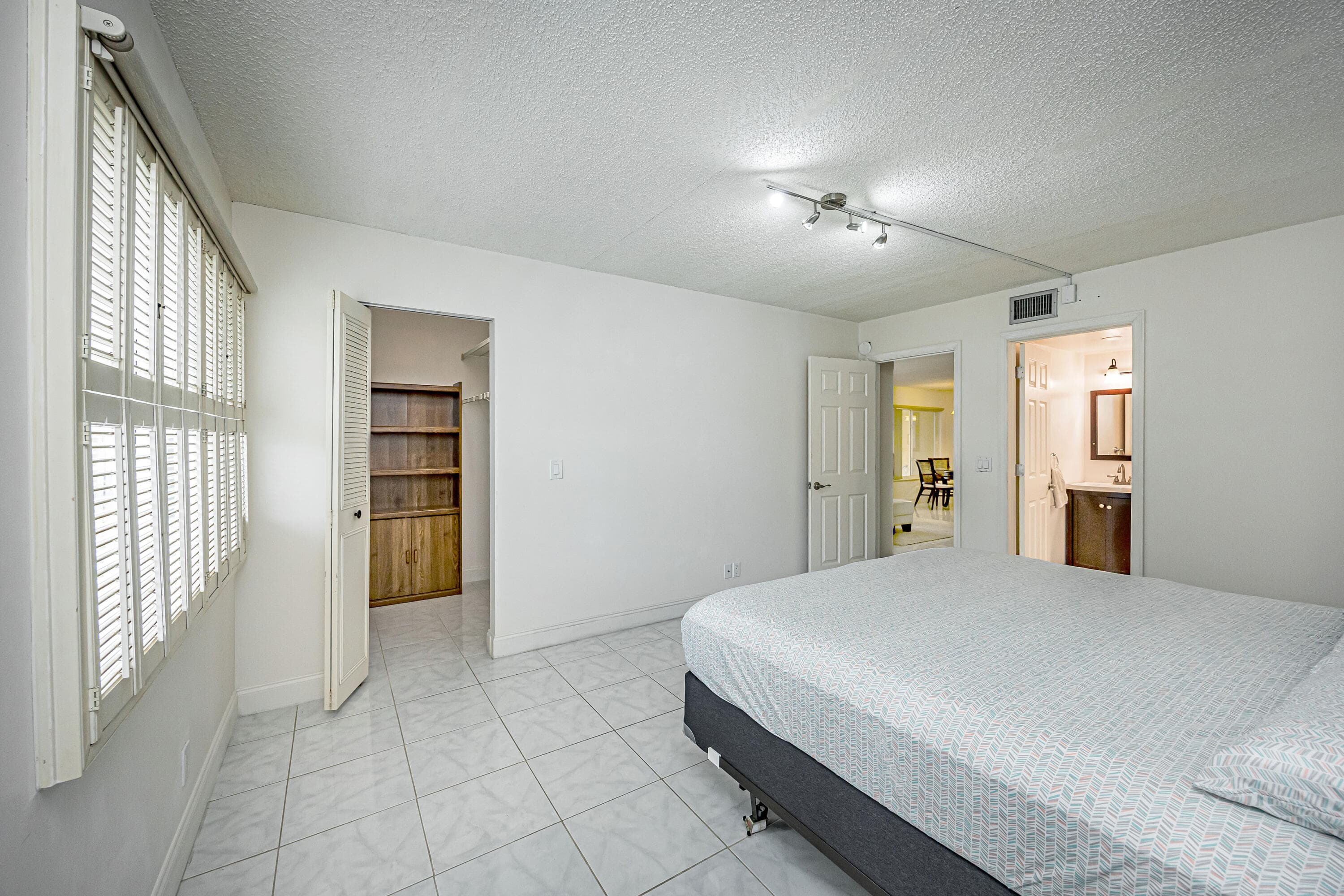 311 Pine Ridge Circle B-1, Greenacres, FL 33463 25