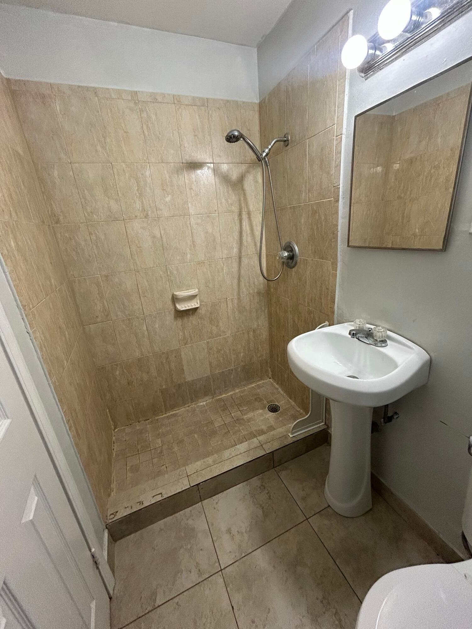 925 NE 17th Avenue 1, Fort Lauderdale, FL 33304 20