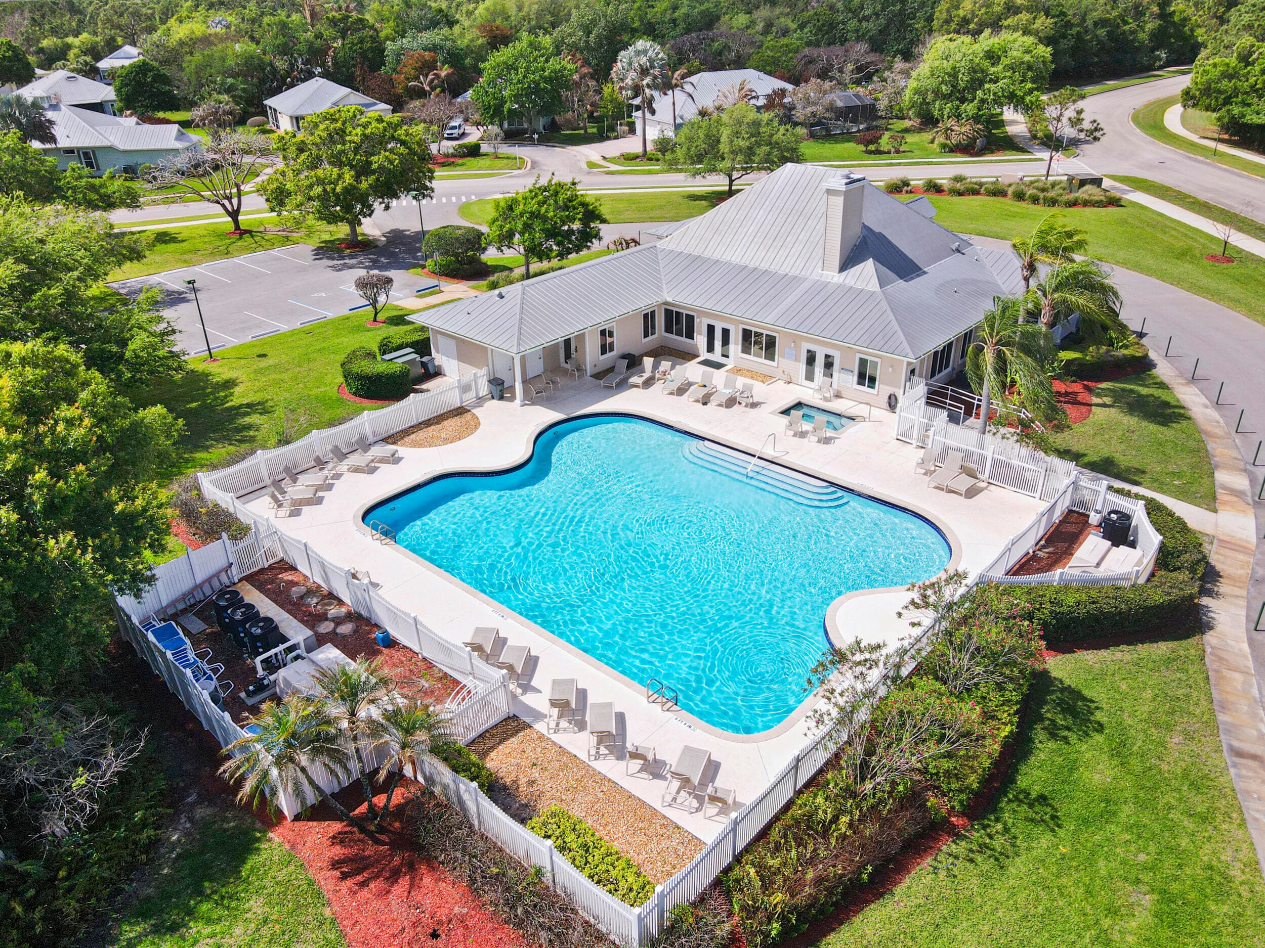 692 NE Turtleback Trail, Port St. Lucie, FL 34983 55