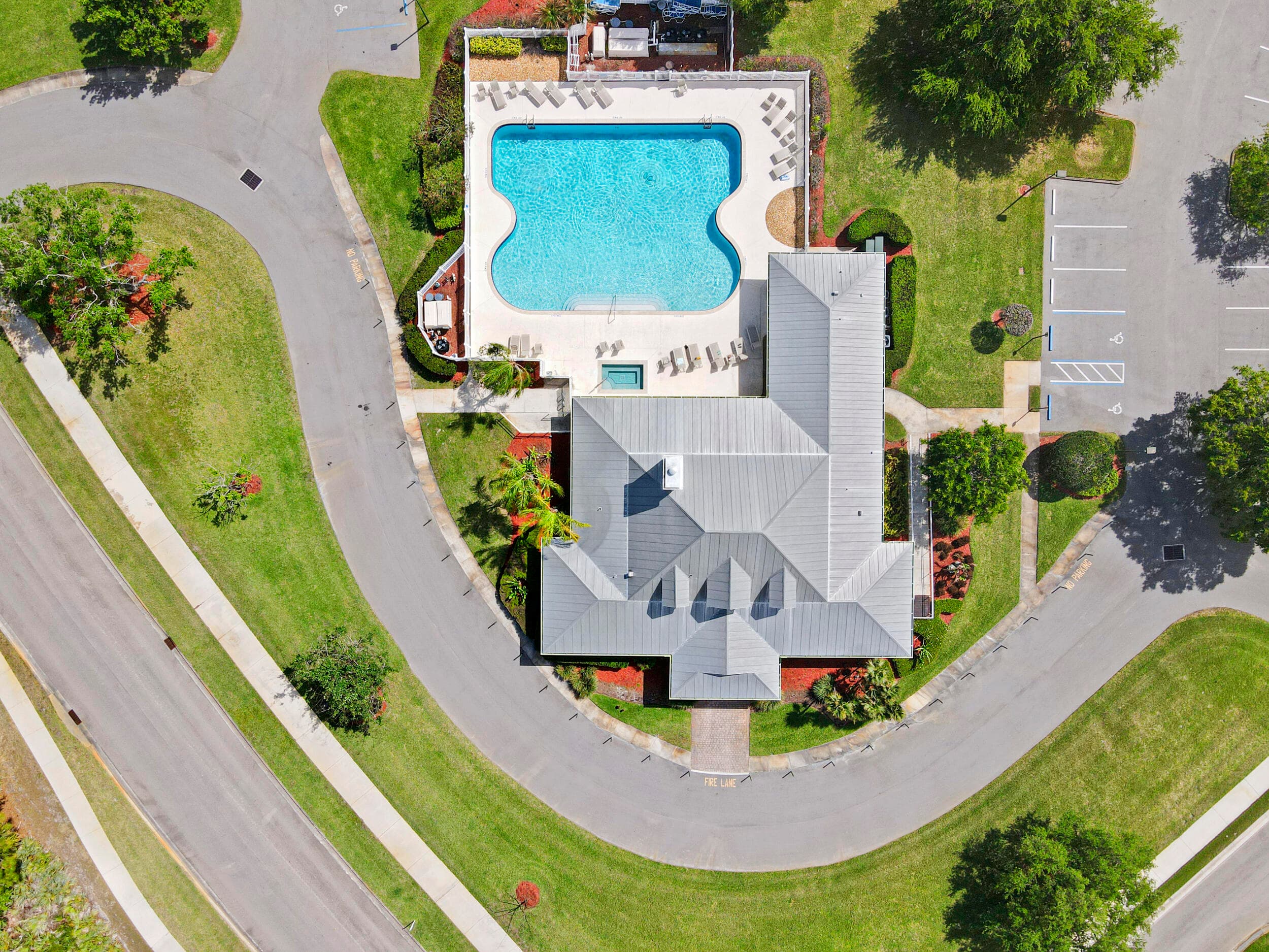 692 NE Turtleback Trail, Port St. Lucie, FL 34983 56