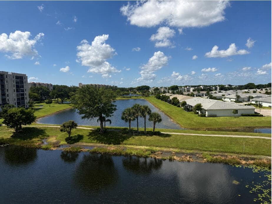 6866 HUNTINGTON Lane 504, Delray Beach, FL 33446