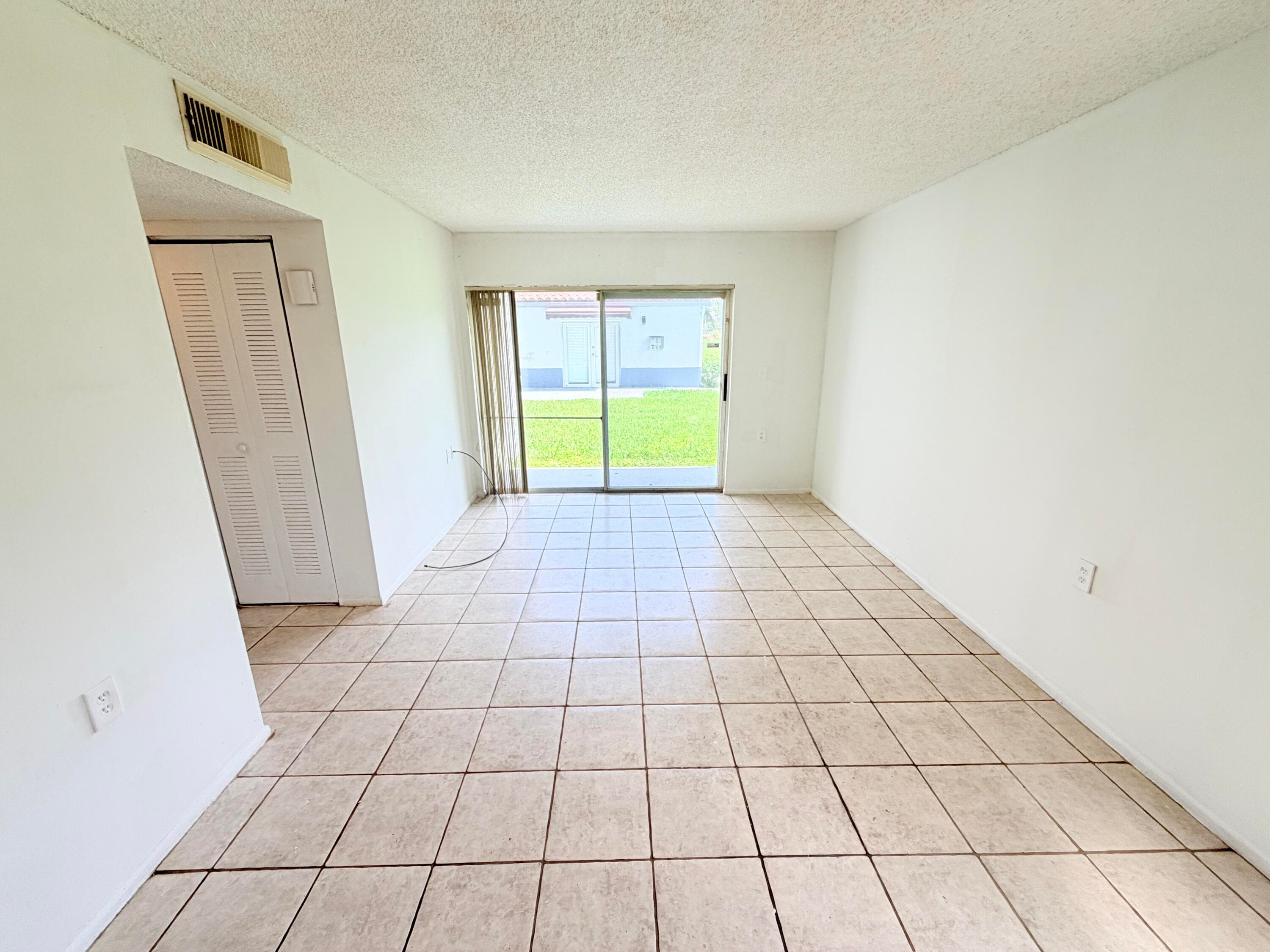1089 N BENOIST FARMS Road 102, West Palm Beach, FL 33411 2