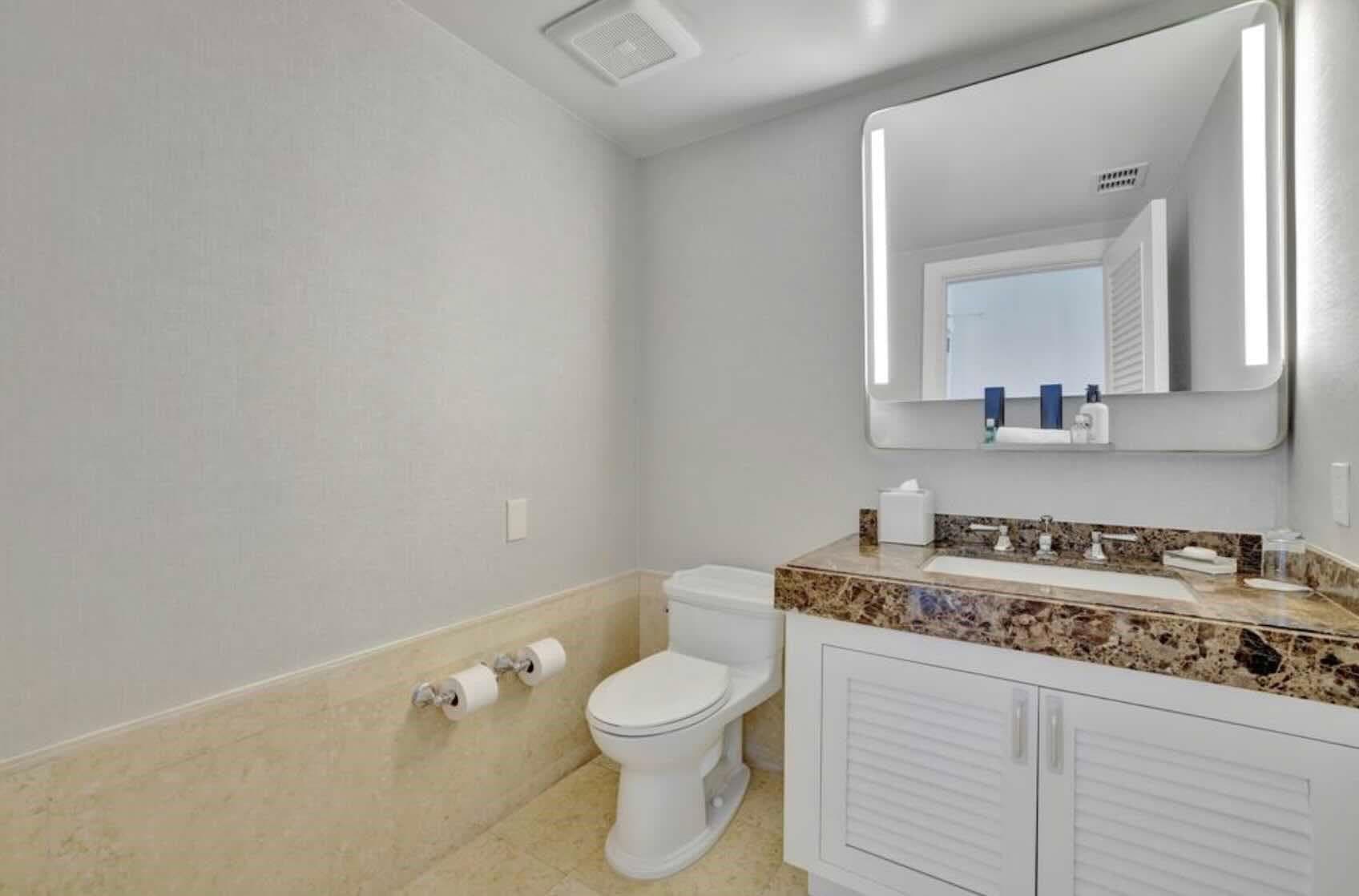 1 N Fort Lauderdale Beach Boulevard 1607, Fort Lauderdale, FL 33304 8