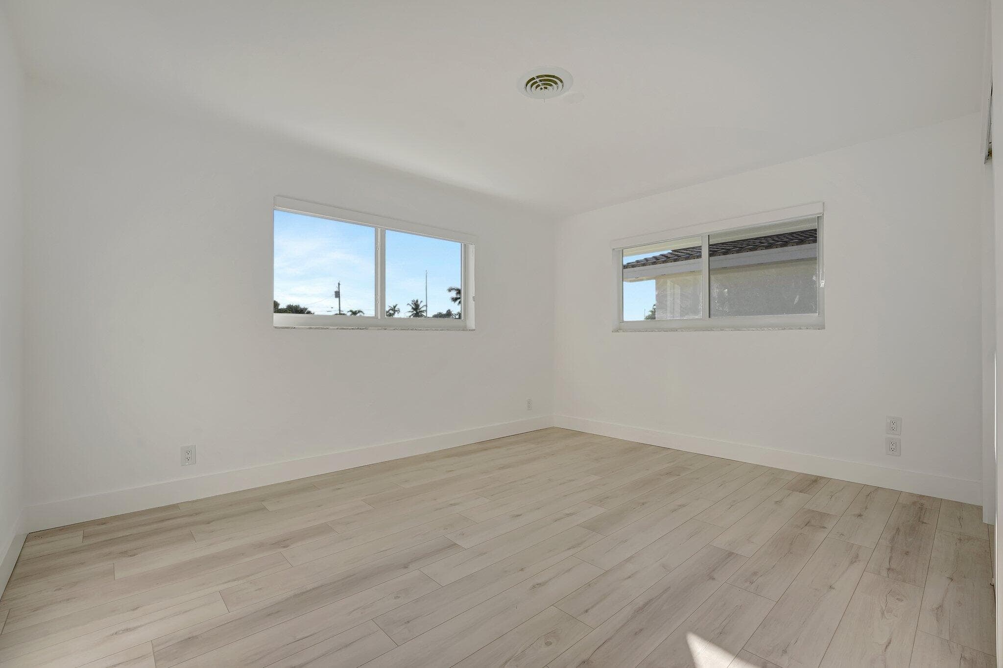 1478 NE 57TH Court, Fort Lauderdale, FL 33334 24