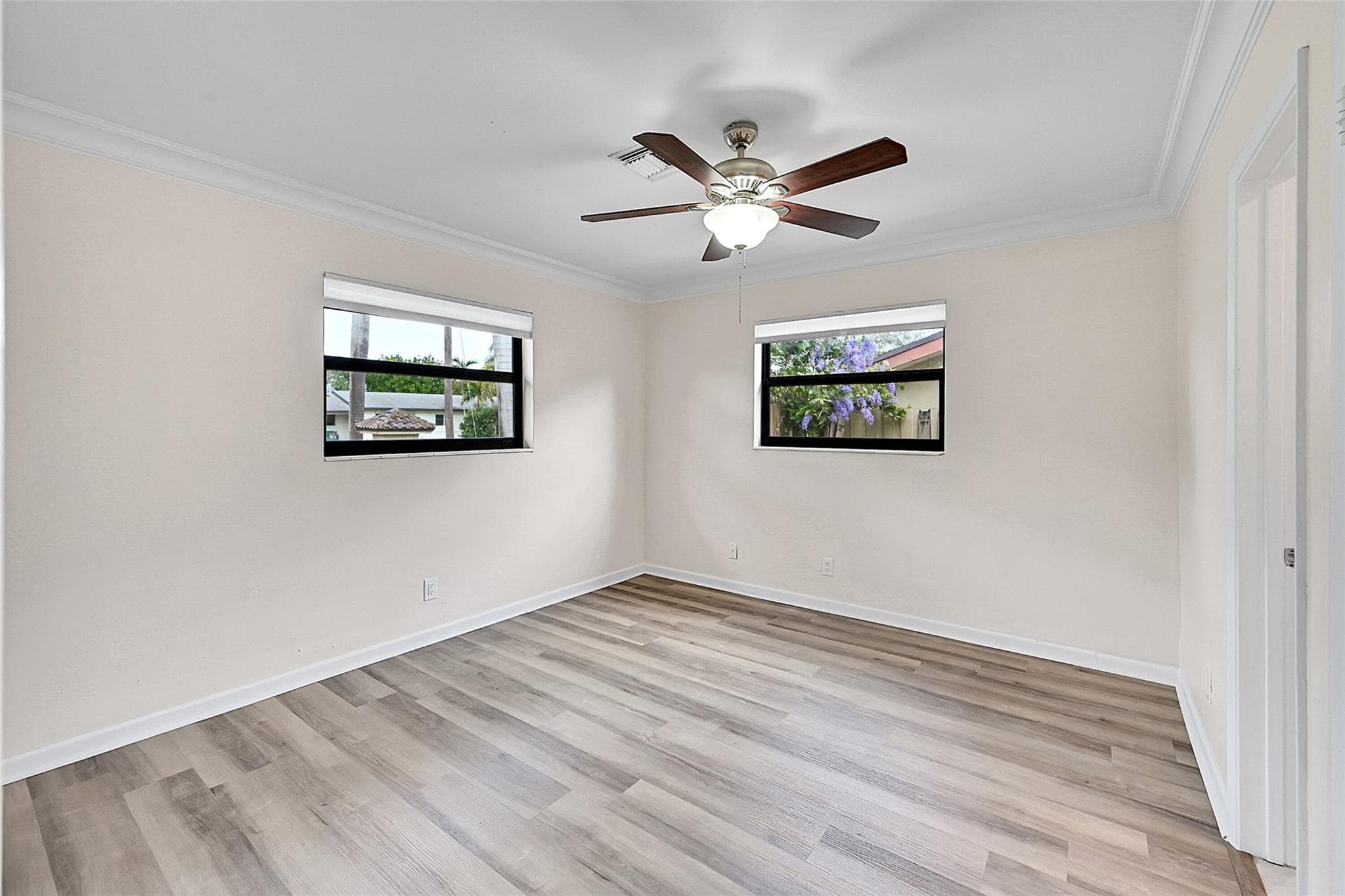 2200 NE 54TH Street East, Fort Lauderdale, FL 33308 12