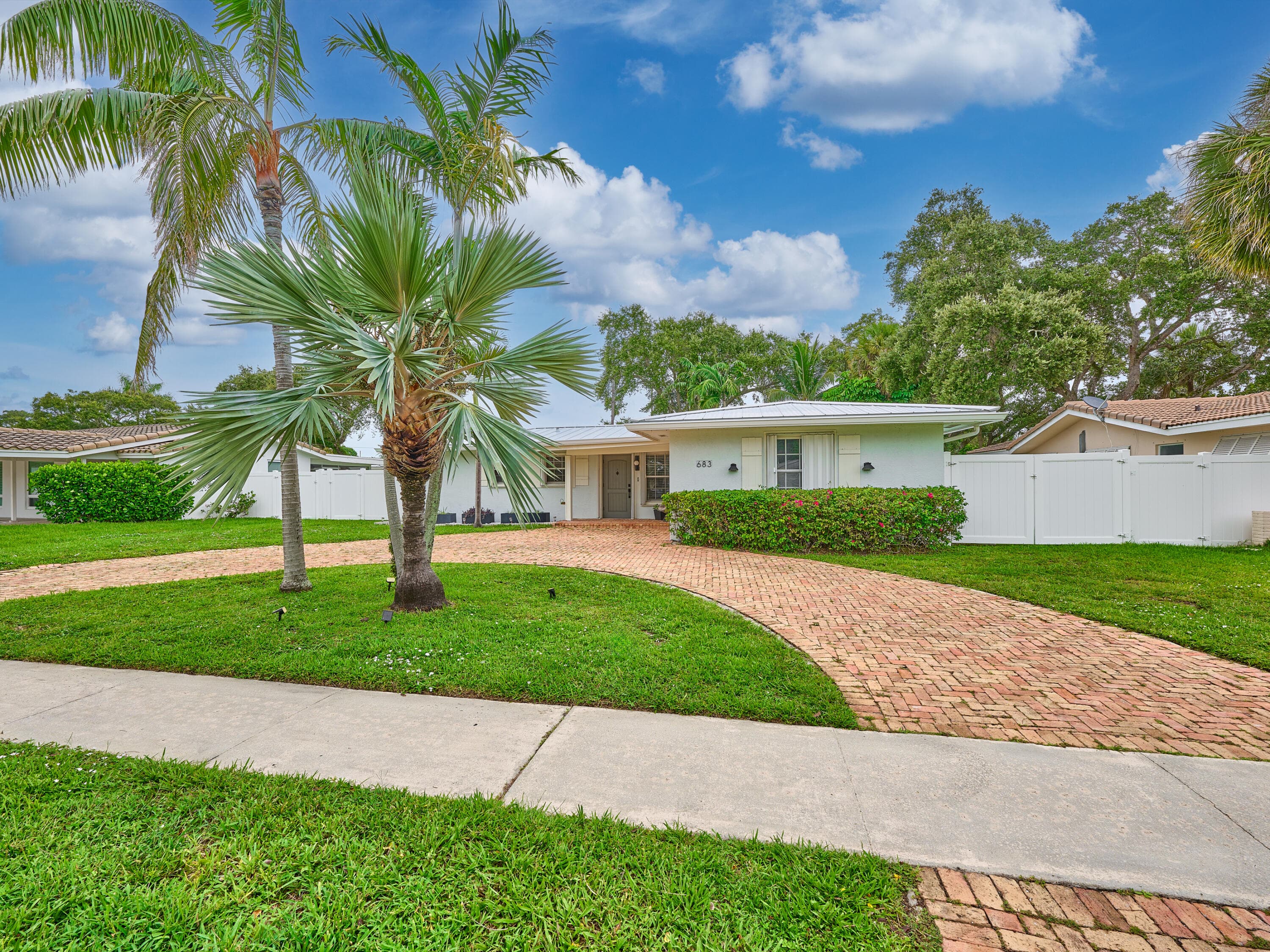 683 SW 2ND Street, Boca Raton, FL 33486 5