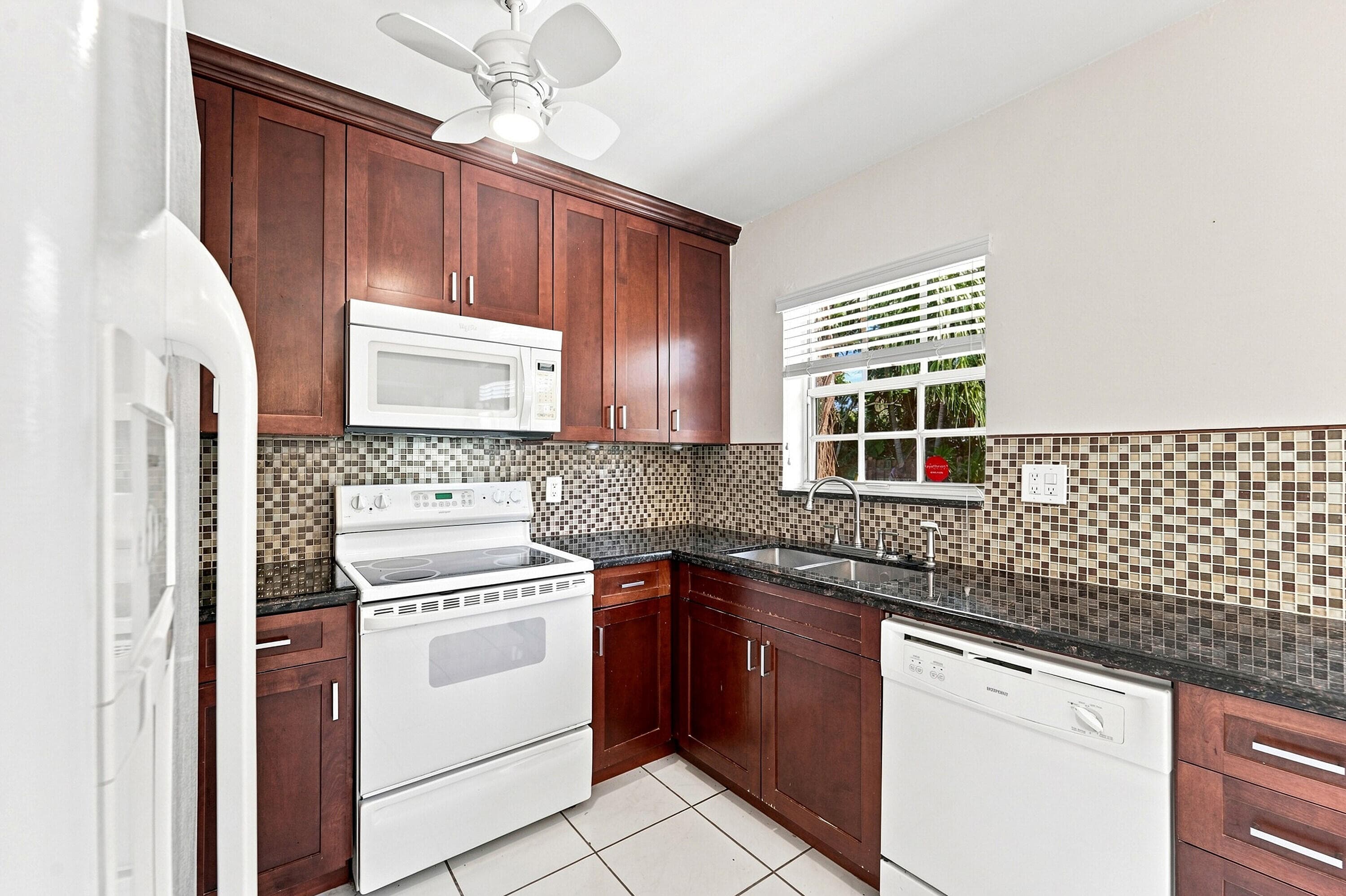 1412 NE 14th Place, Fort Lauderdale, FL 33304 15