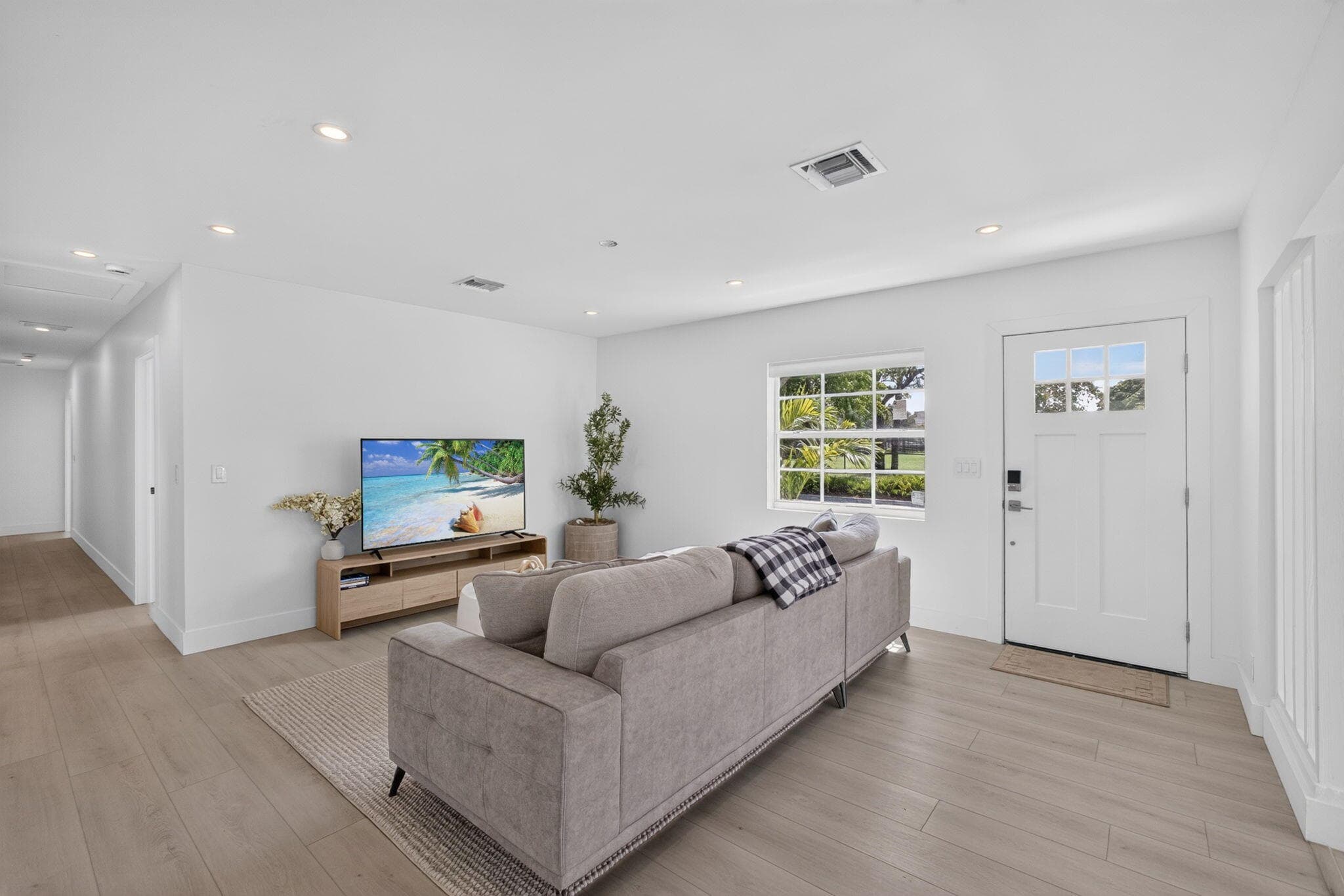 3400 PARKER Avenue, West Palm Beach, FL 33405 4