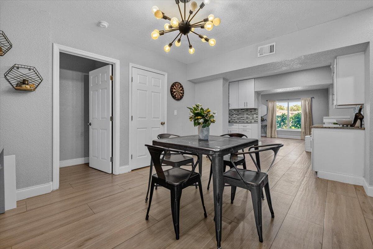1560 NE 32ND Street, Oakland Park, FL 33334 14
